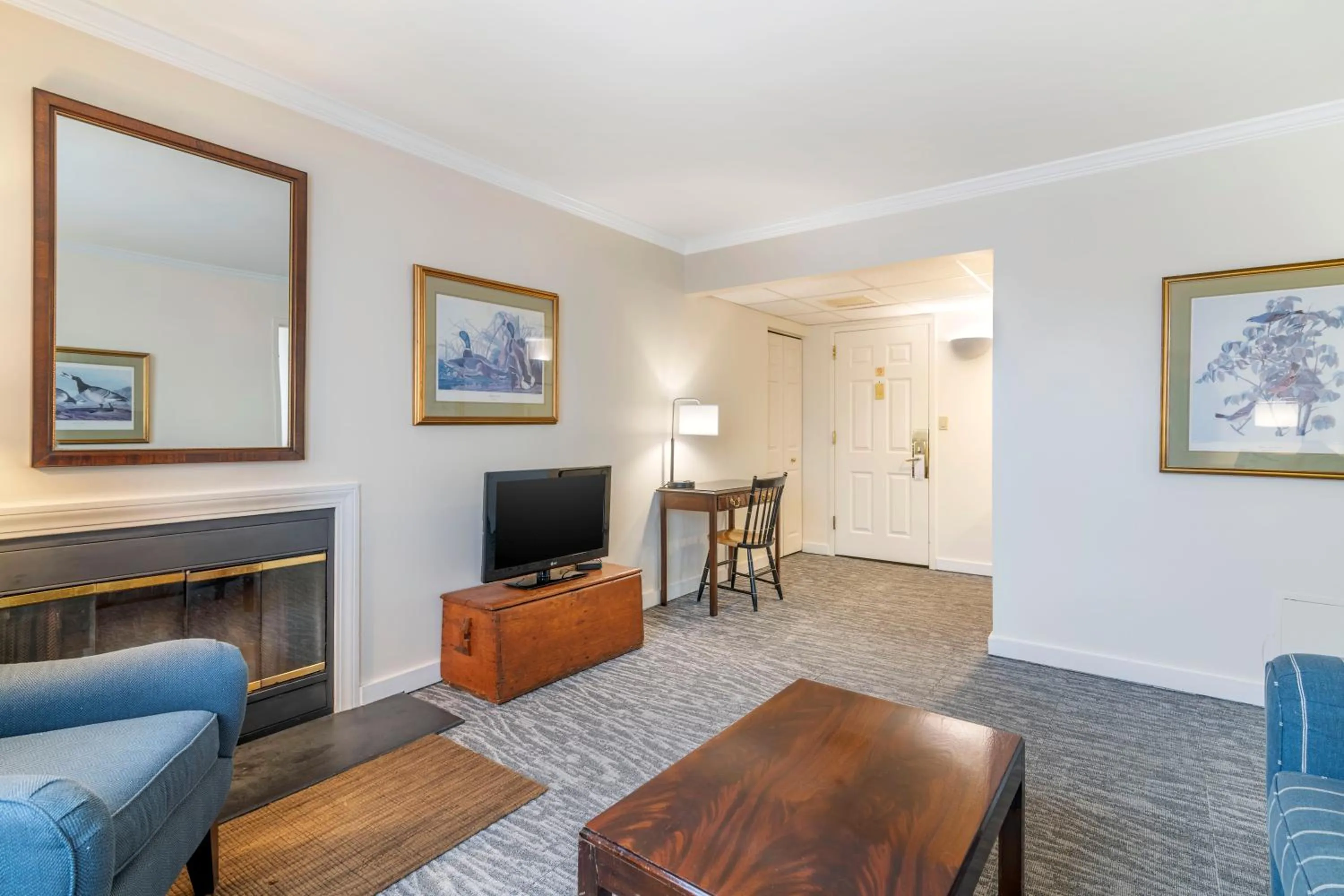 TV and multimedia in The Harraseeket Inn & Event House Freeport Downtown