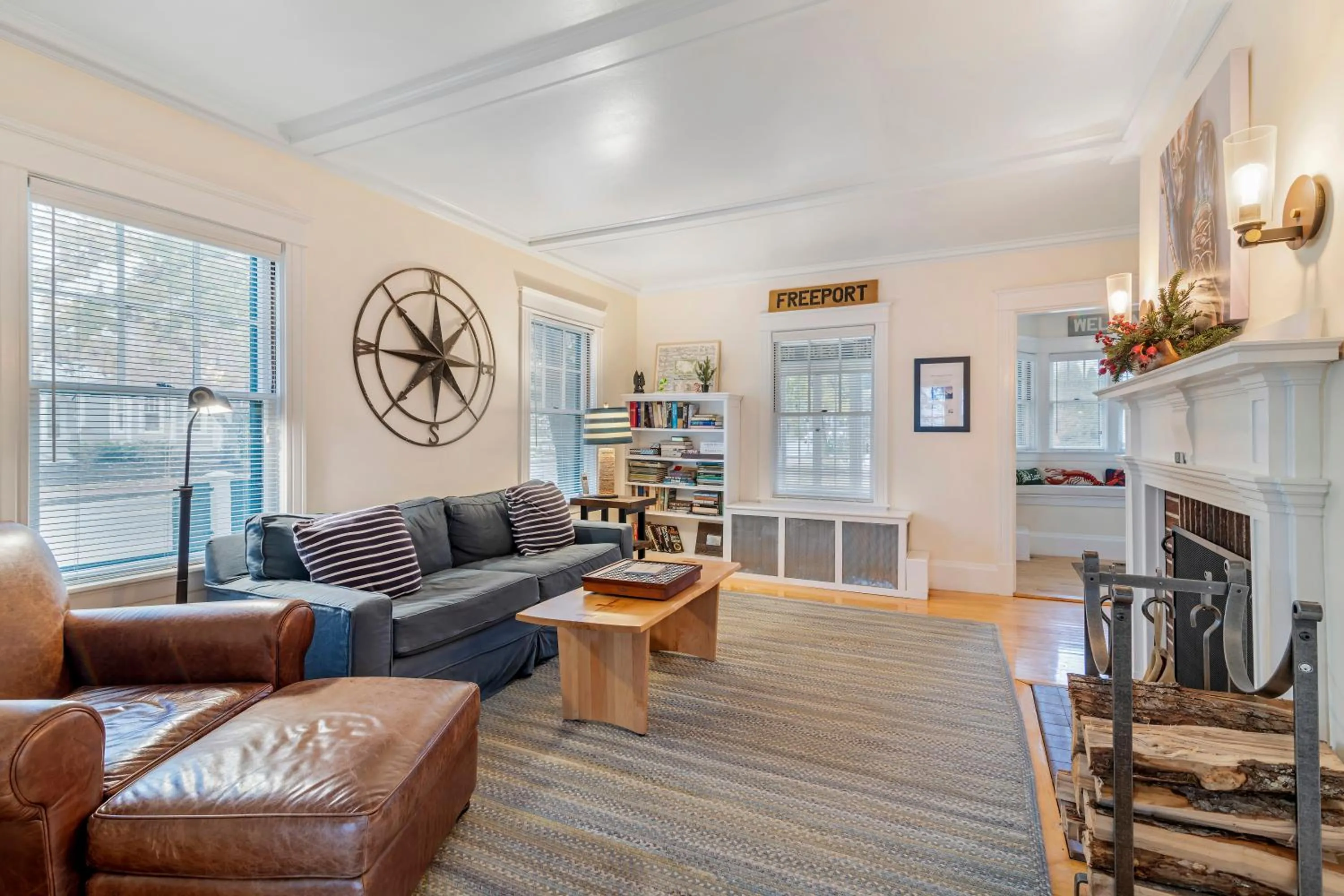 Library in The Harraseeket Inn & Event House Freeport Downtown