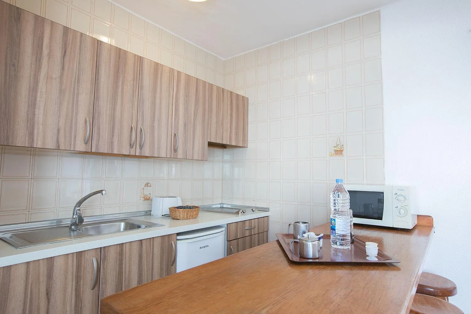 Kitchen or kitchenette in Apartamentos Celeste