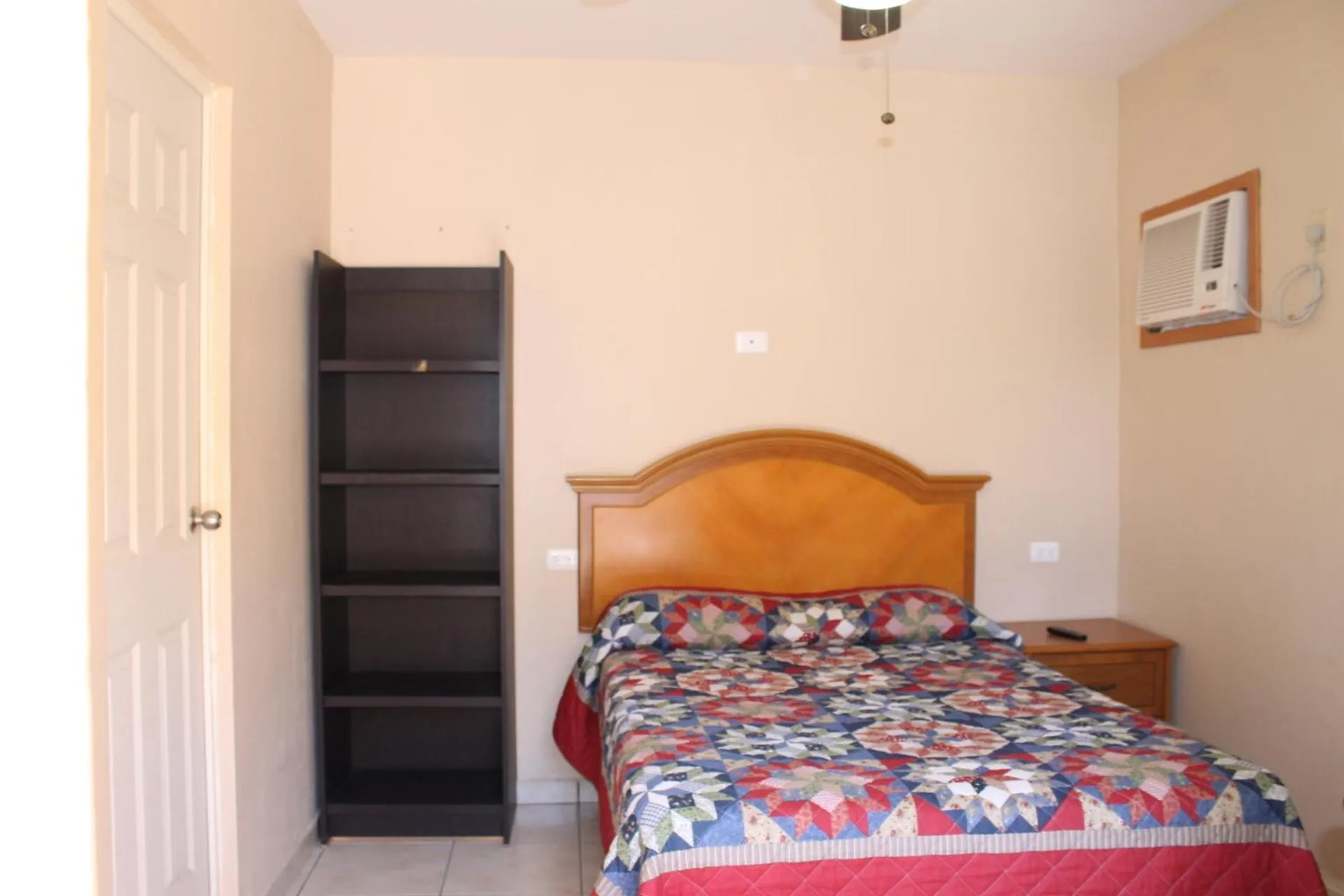 Bed in El Ejecutivo Aparthotel