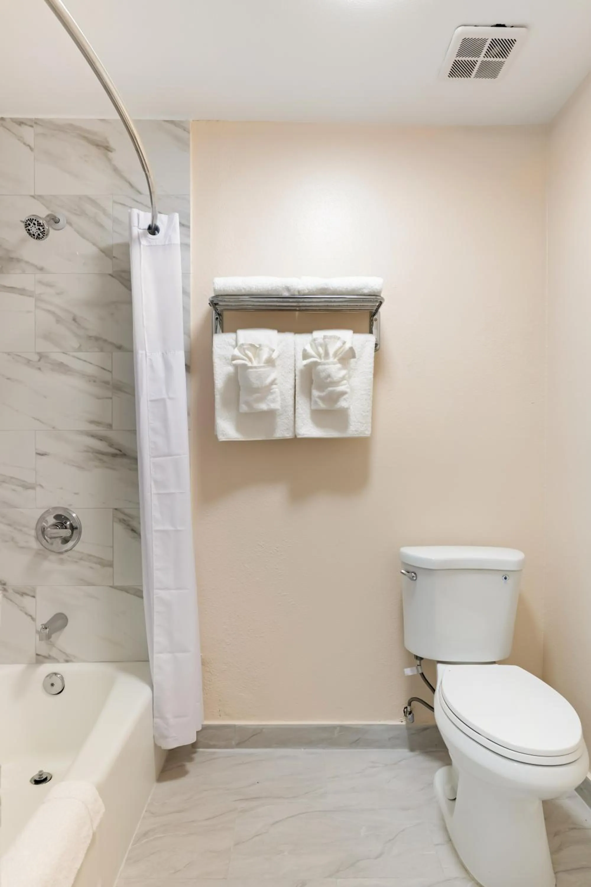 The Prime Suites, Vallejo - Napa Valley and Six Flags Discovery Kingdom