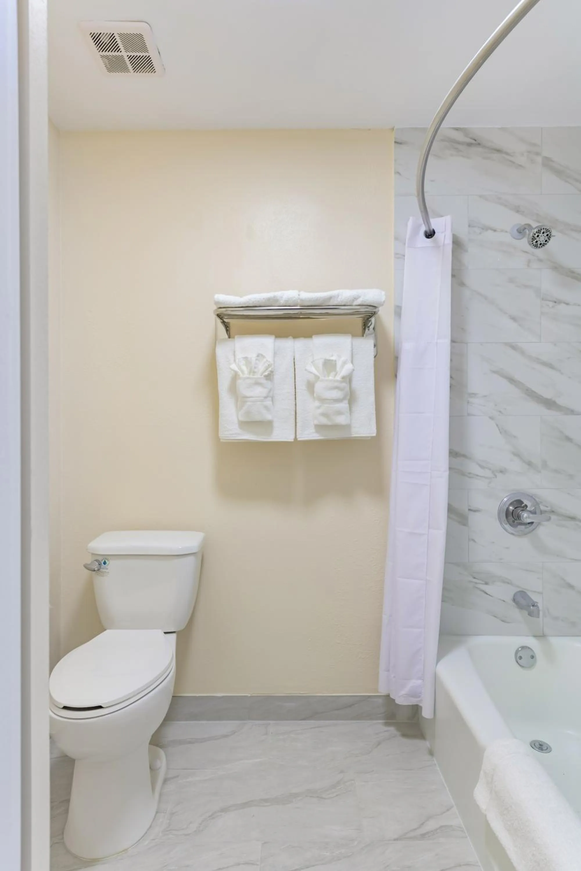 The Prime Suites, Vallejo - Napa Valley and Six Flags Discovery Kingdom