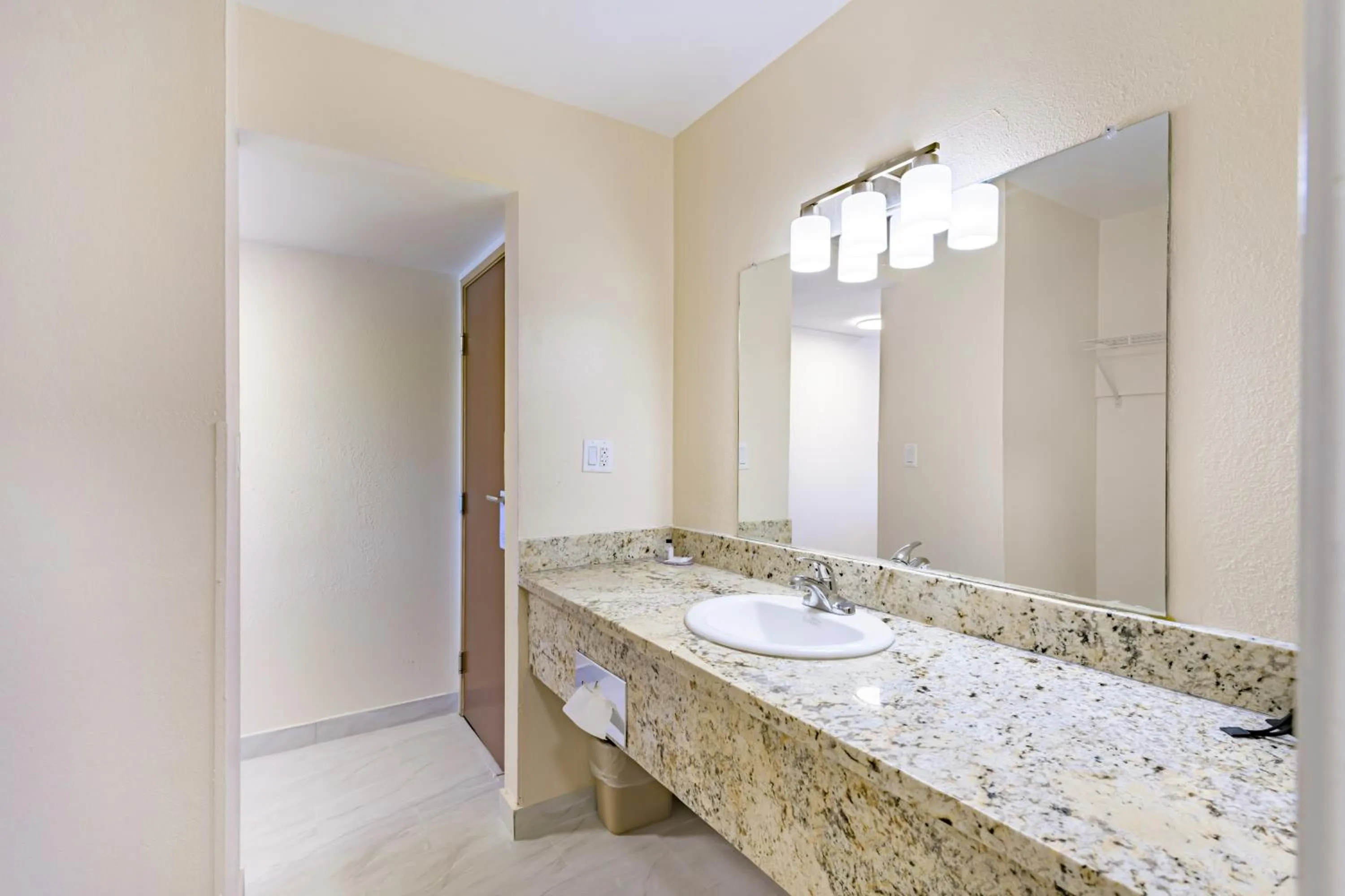 The Prime Suites, Vallejo - Napa Valley and Six Flags Discovery Kingdom