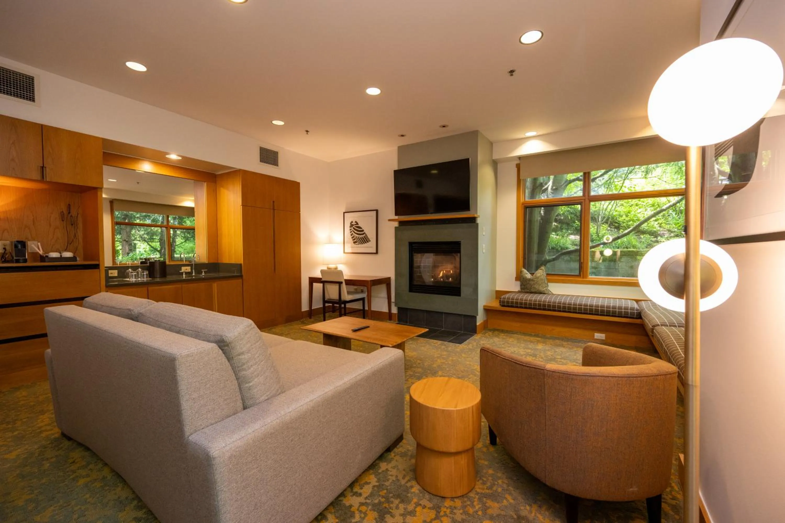 Living room in Cedarbrook Lodge