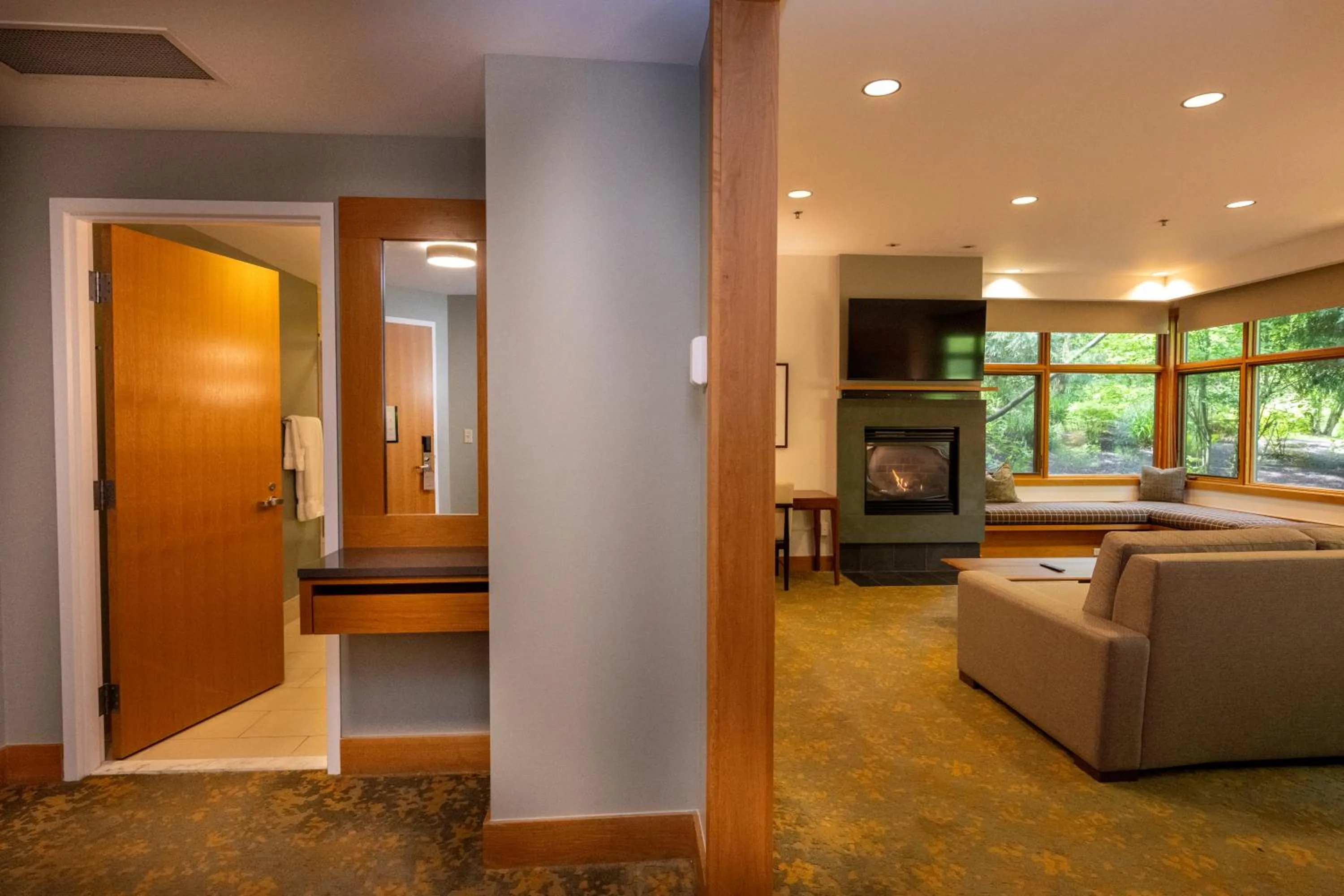 Bed in Cedarbrook Lodge