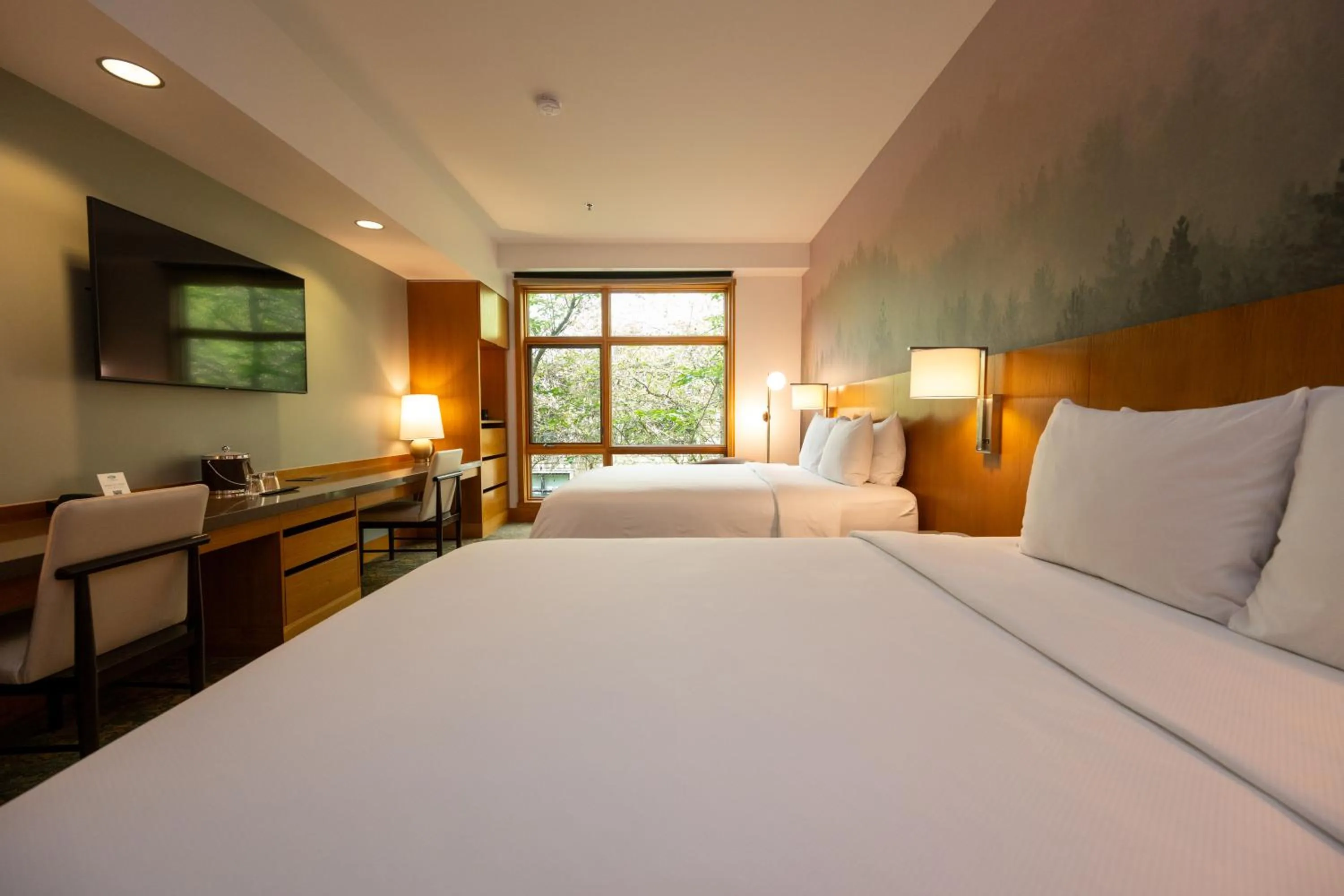 Bed in Cedarbrook Lodge