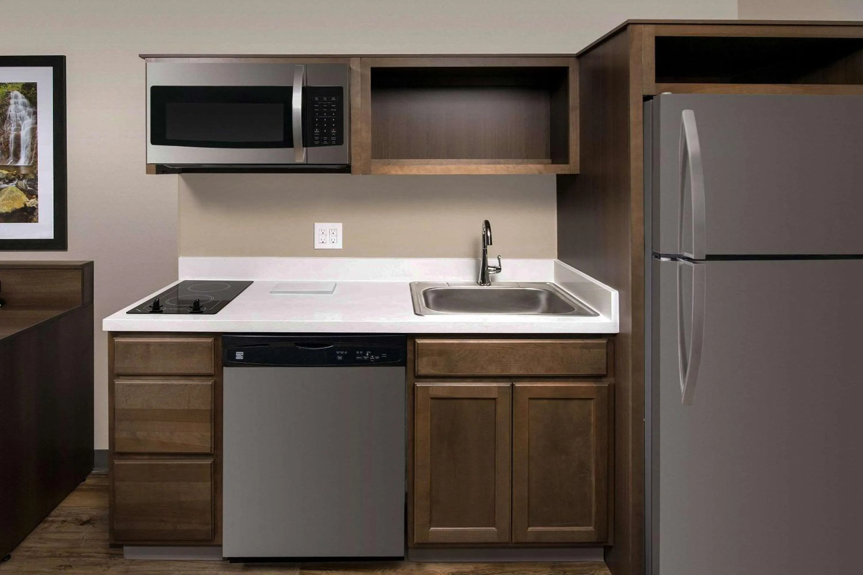 Kitchen or kitchenette in Woodspring Suites Cherry Hill