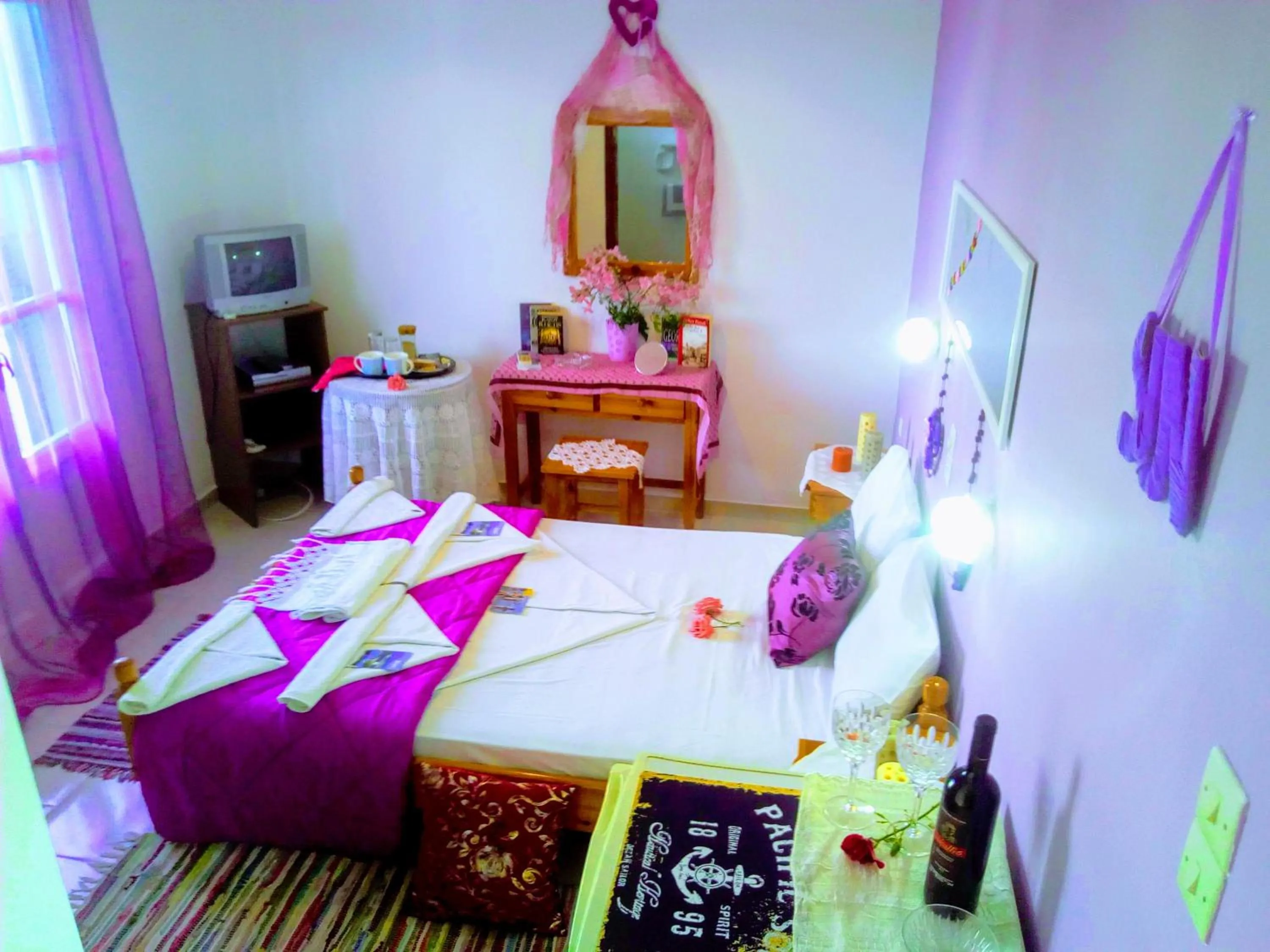 Bedroom, Bed in Paradisso Studios