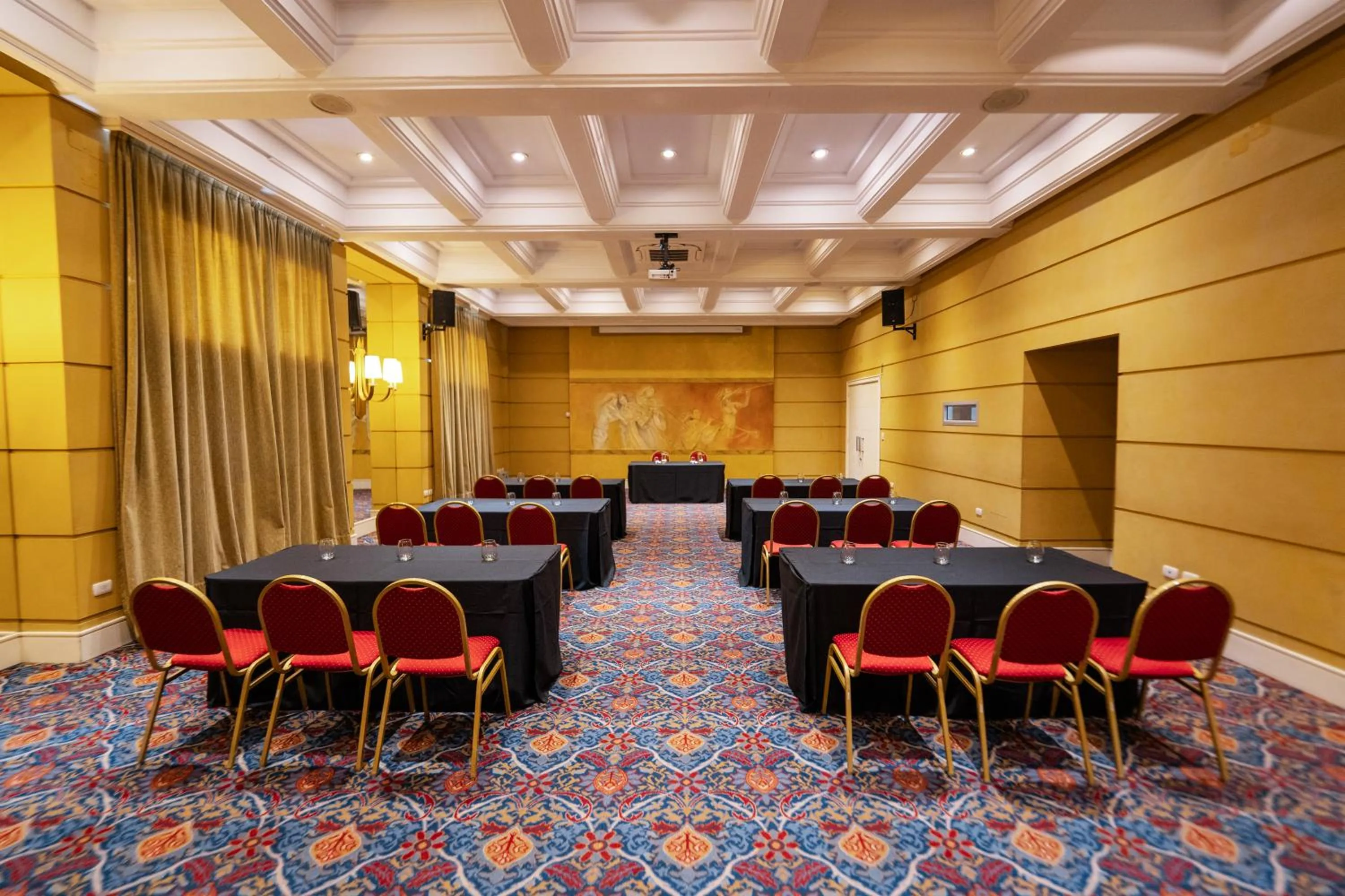 Meeting/conference room in Amérian Mendoza