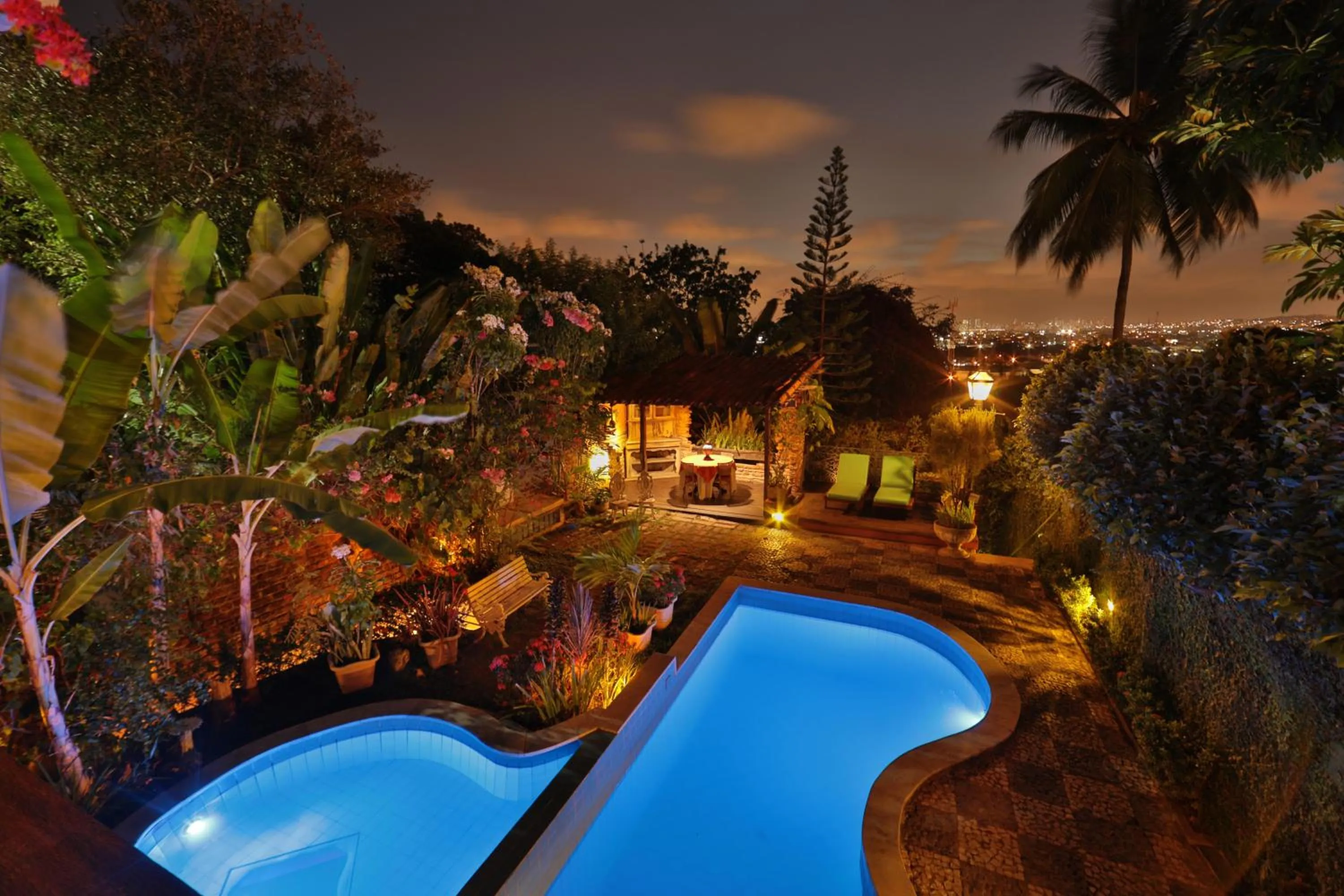 Swimming pool in Pousada do Amparo