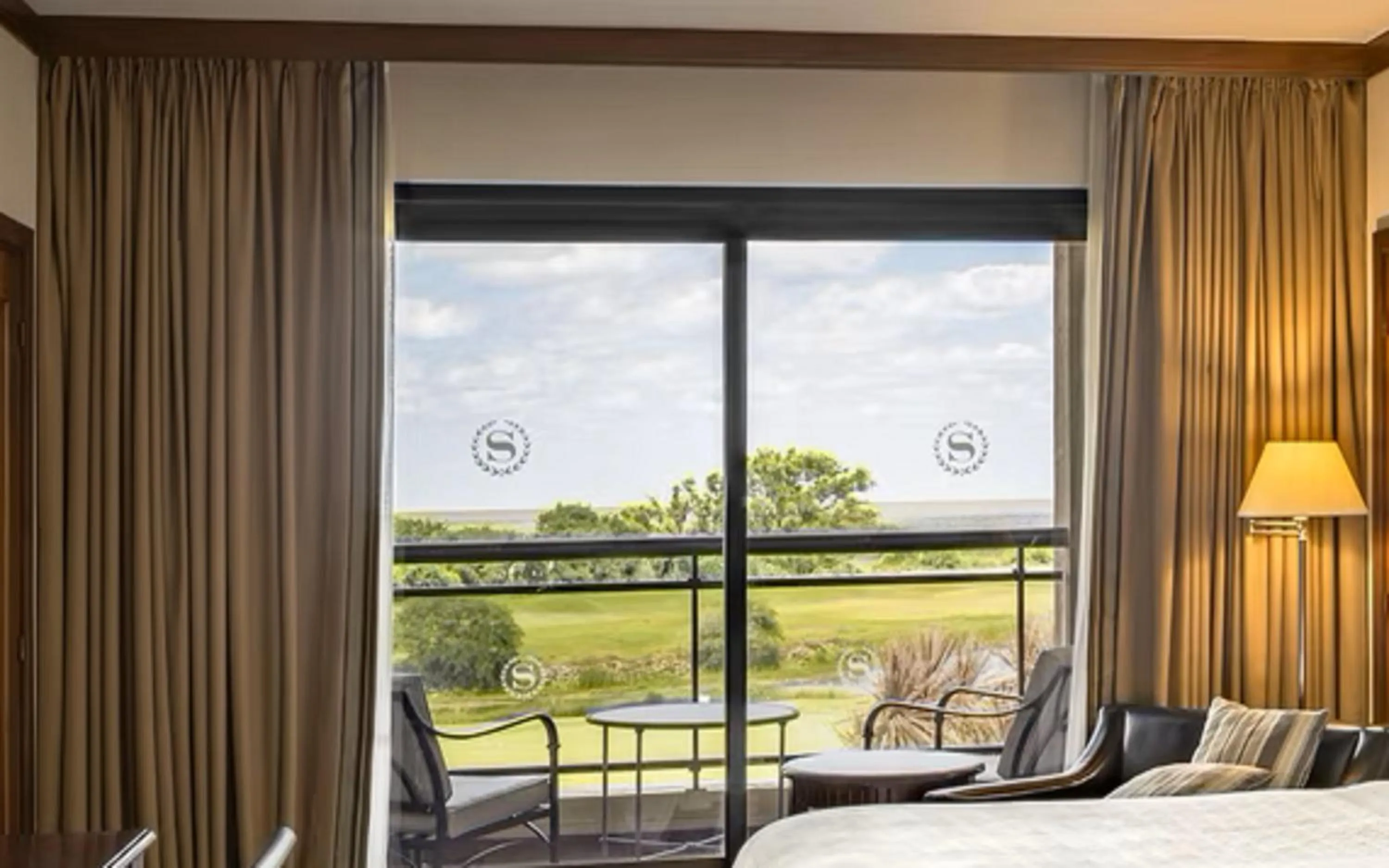 River view, Bed in Sheraton Colonia Golf & Spa Resort