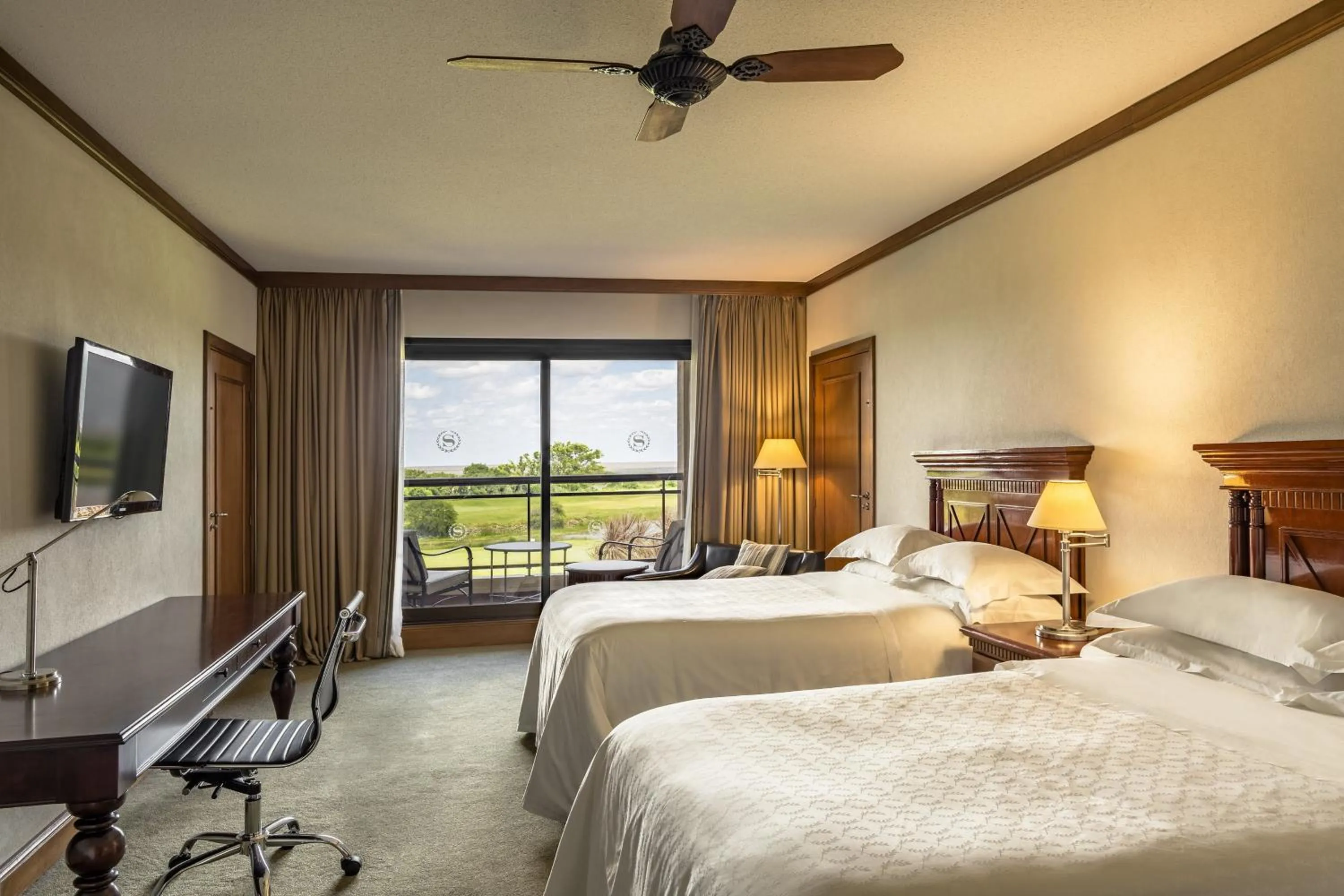 Photo of the whole room, Bed in Sheraton Colonia Golf & Spa Resort