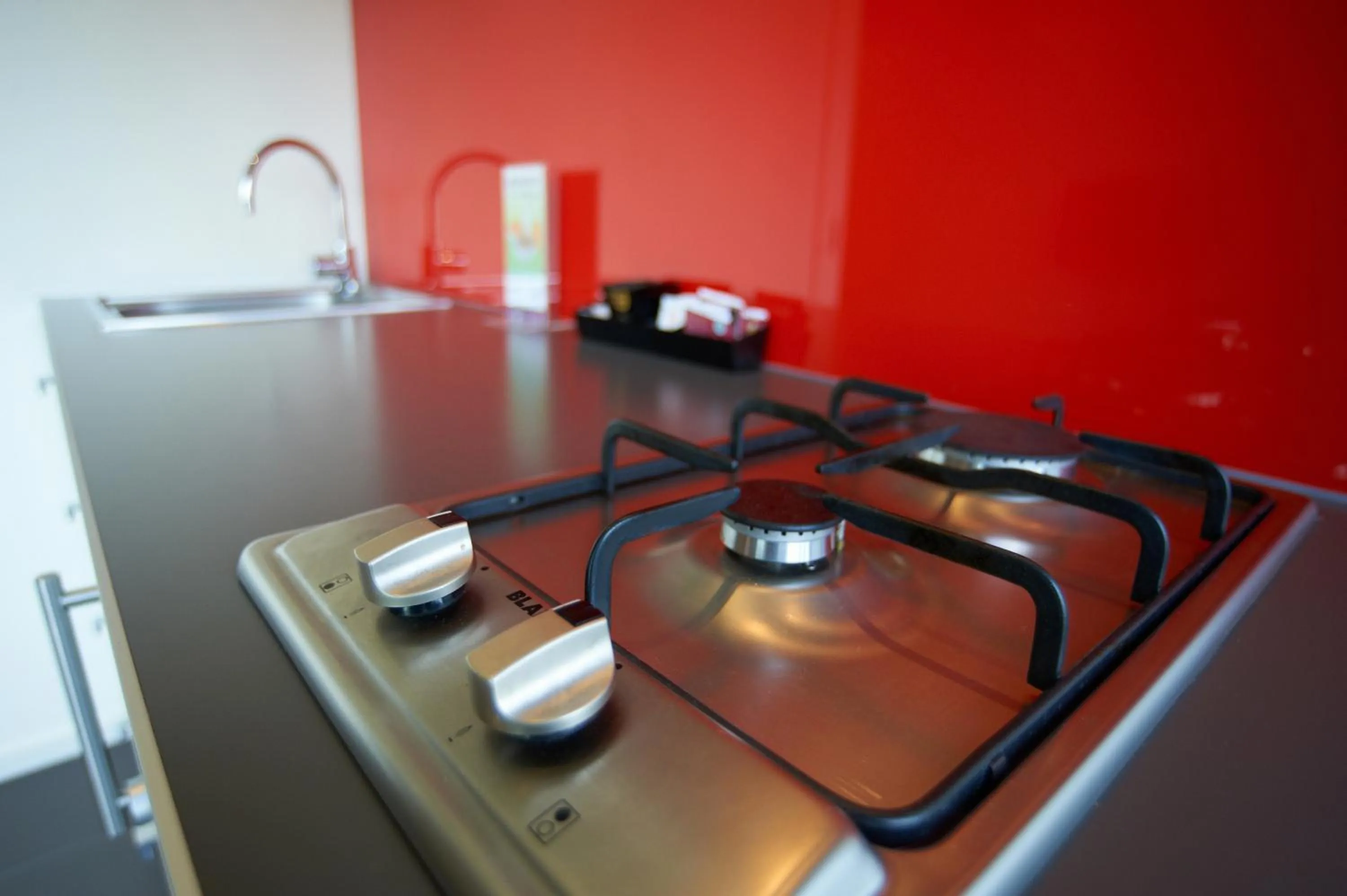 Kitchen or kitchenette in Comfort Apartments on Elizabeth