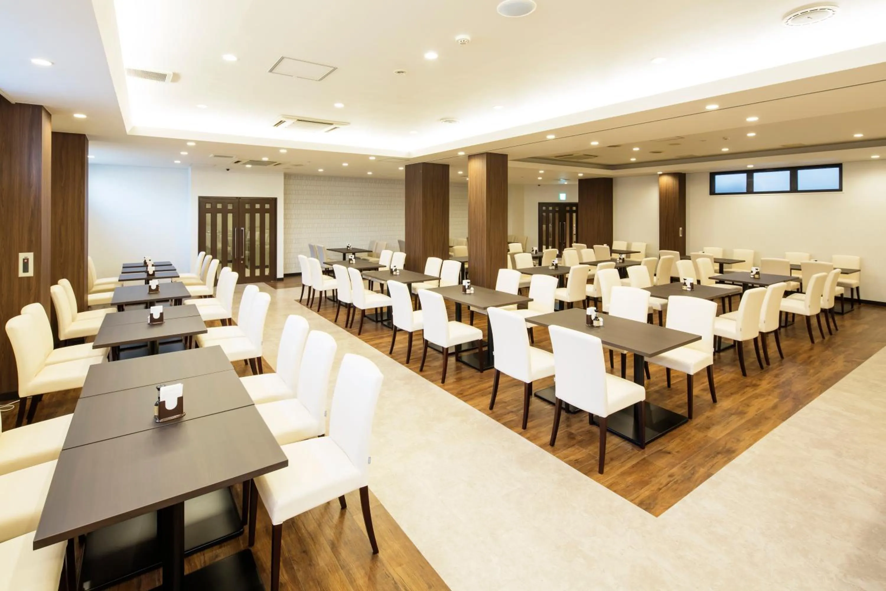 Restaurant/places to eat in HOTEL MYSTAYS Kanazawa Castle