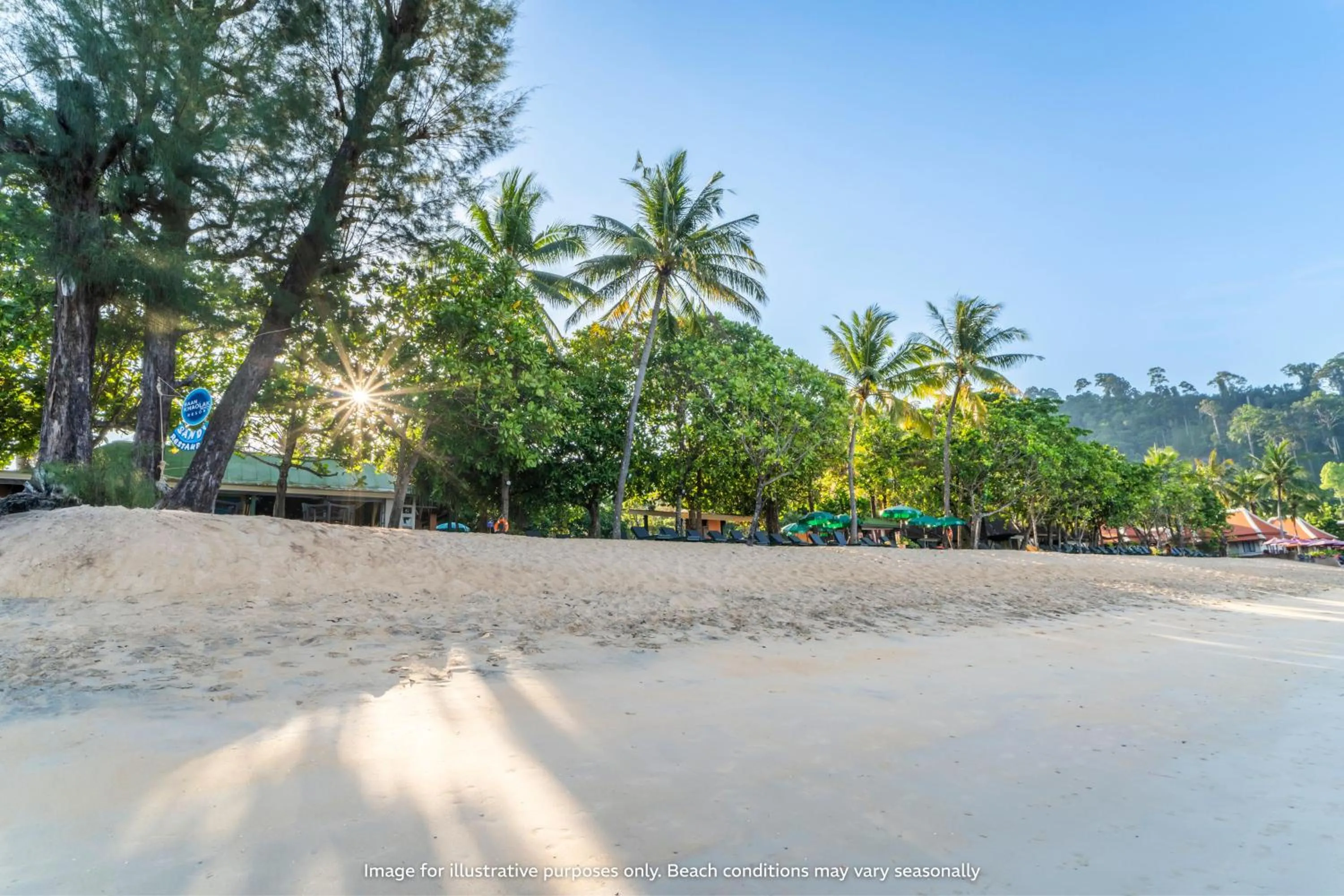 Beach in Baan Khaolak Beach Resort