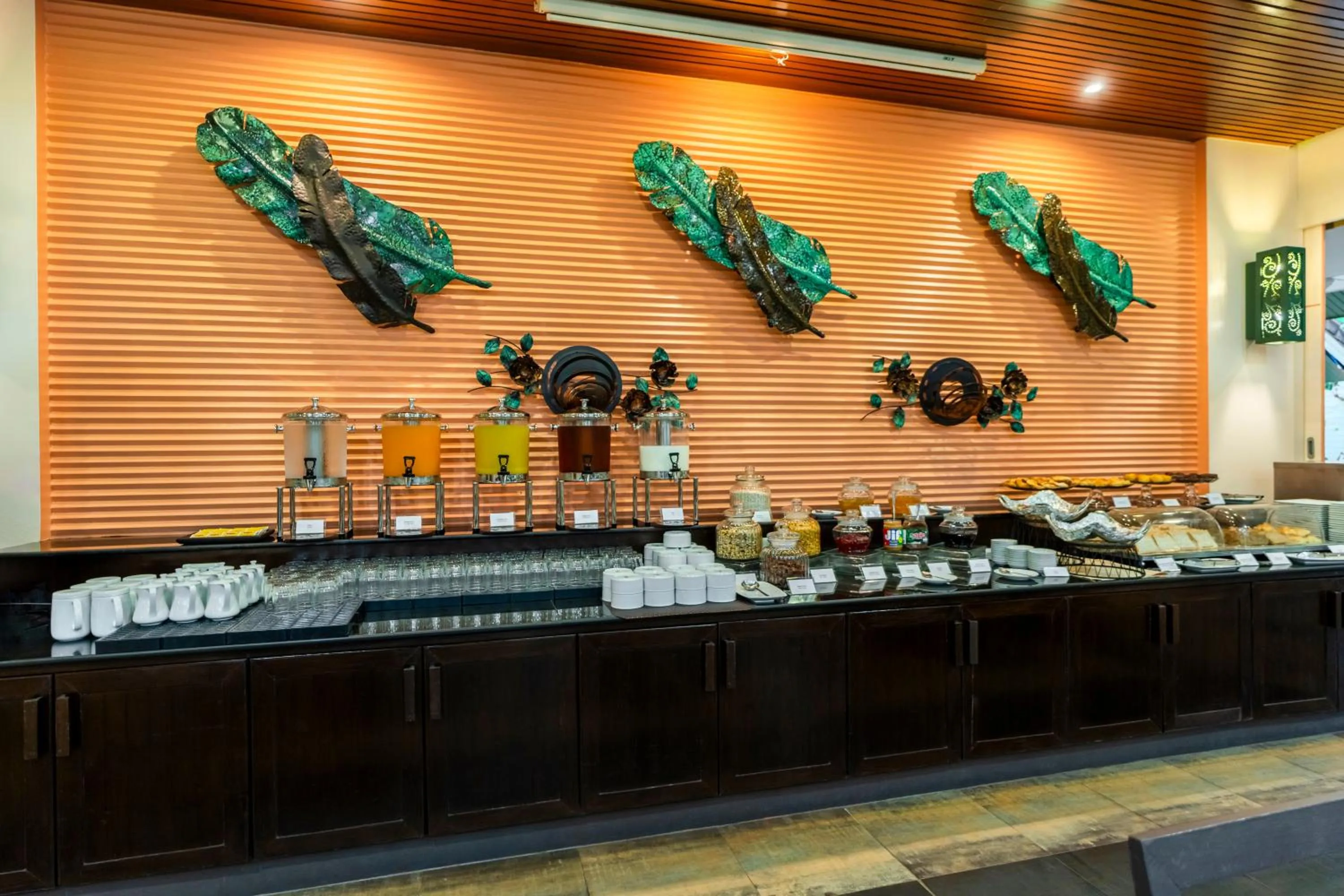 Restaurant/places to eat in Baan Khaolak Beach Resort