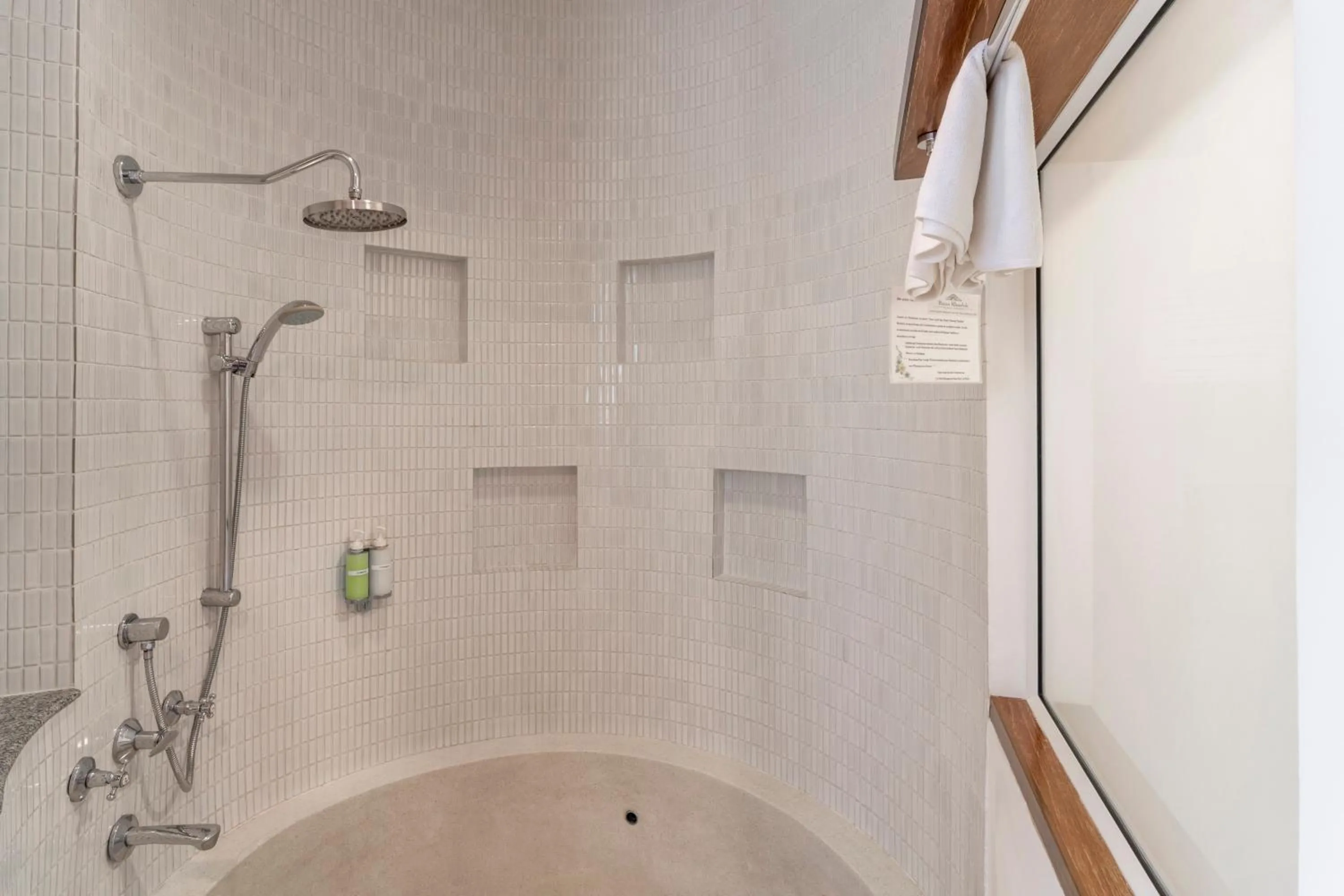 Shower in Baan Khaolak Beach Resort