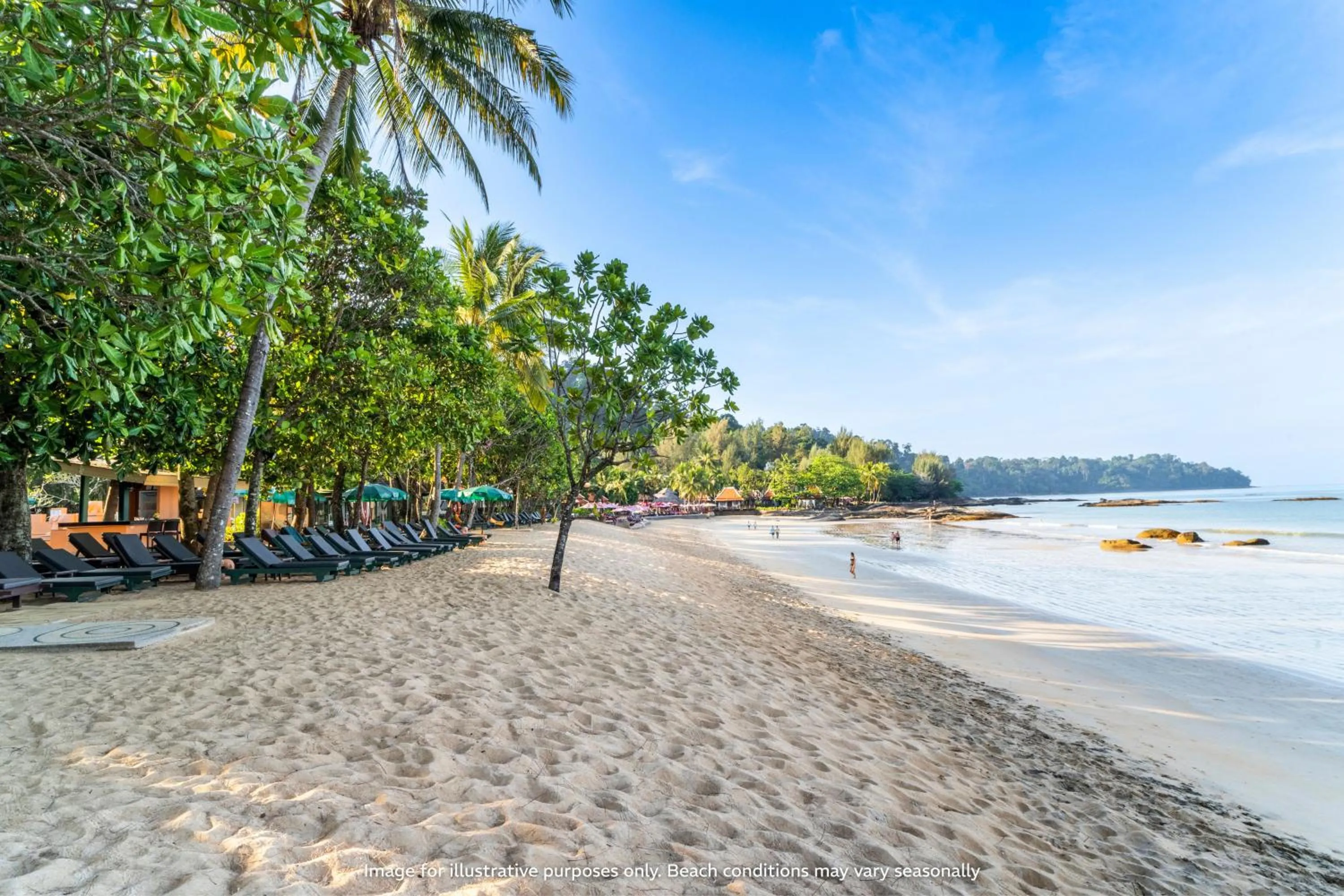 Beach in Baan Khaolak Beach Resort