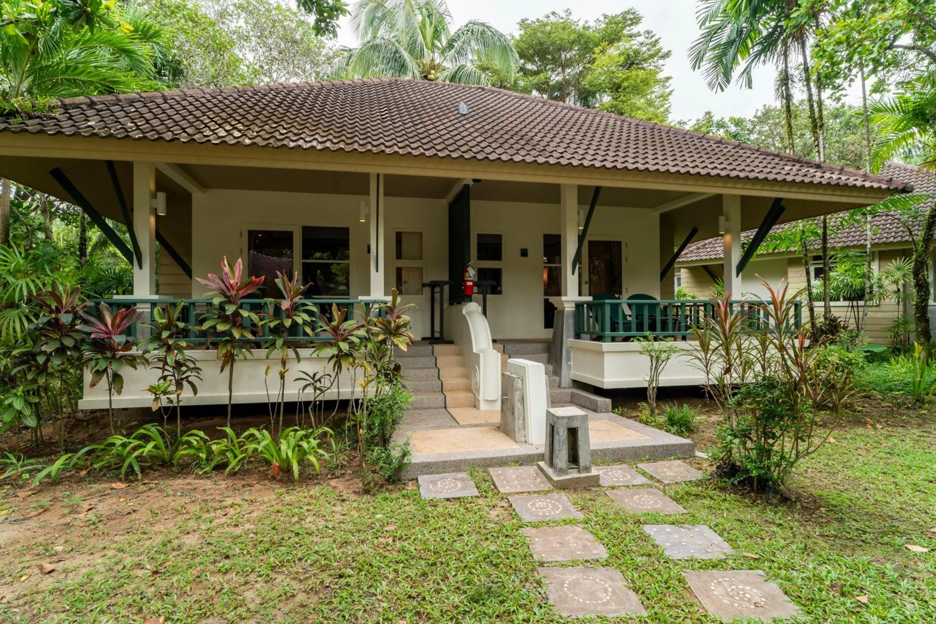 Property building in Baan Khaolak Beach Resort