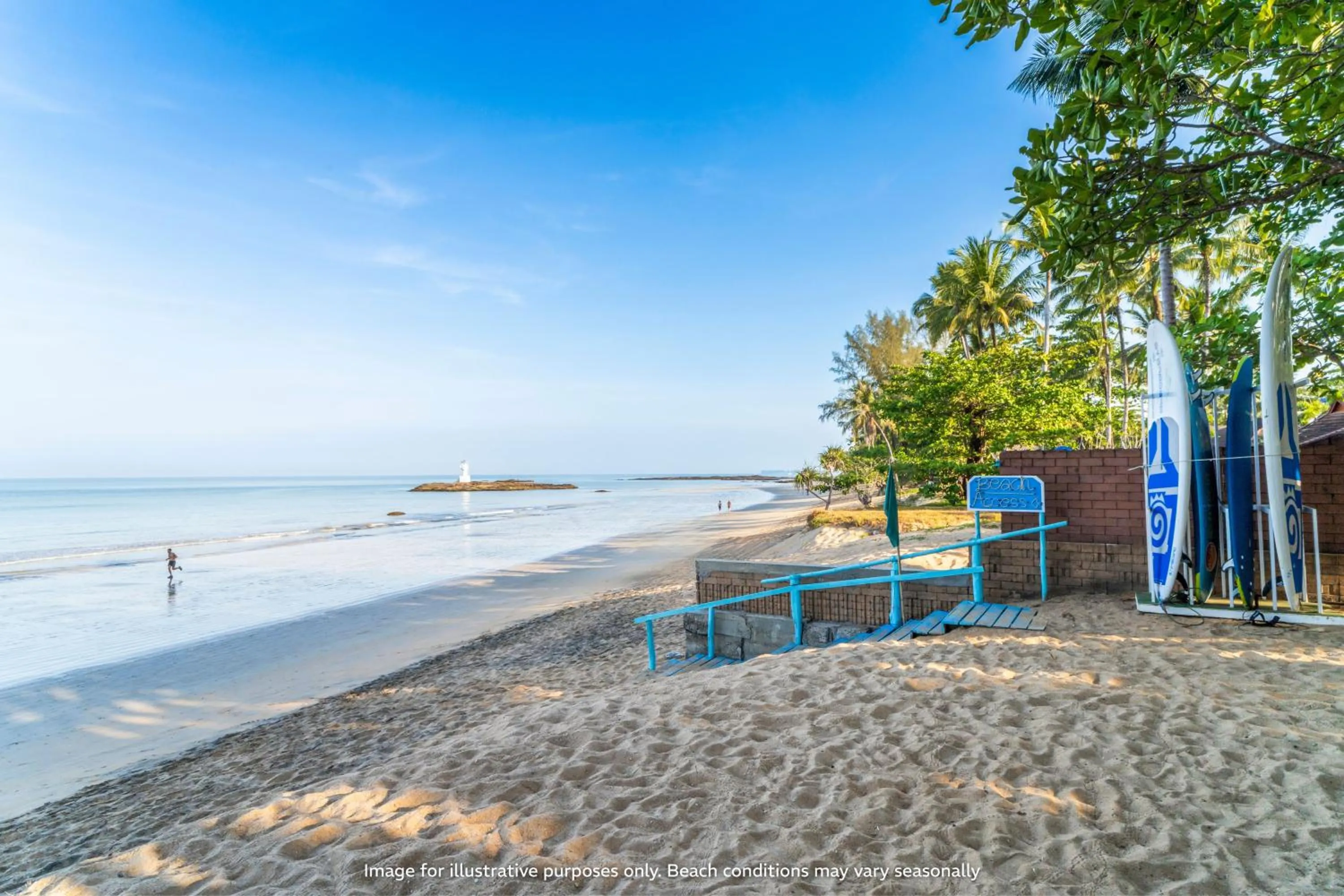 Beach in Baan Khaolak Beach Resort
