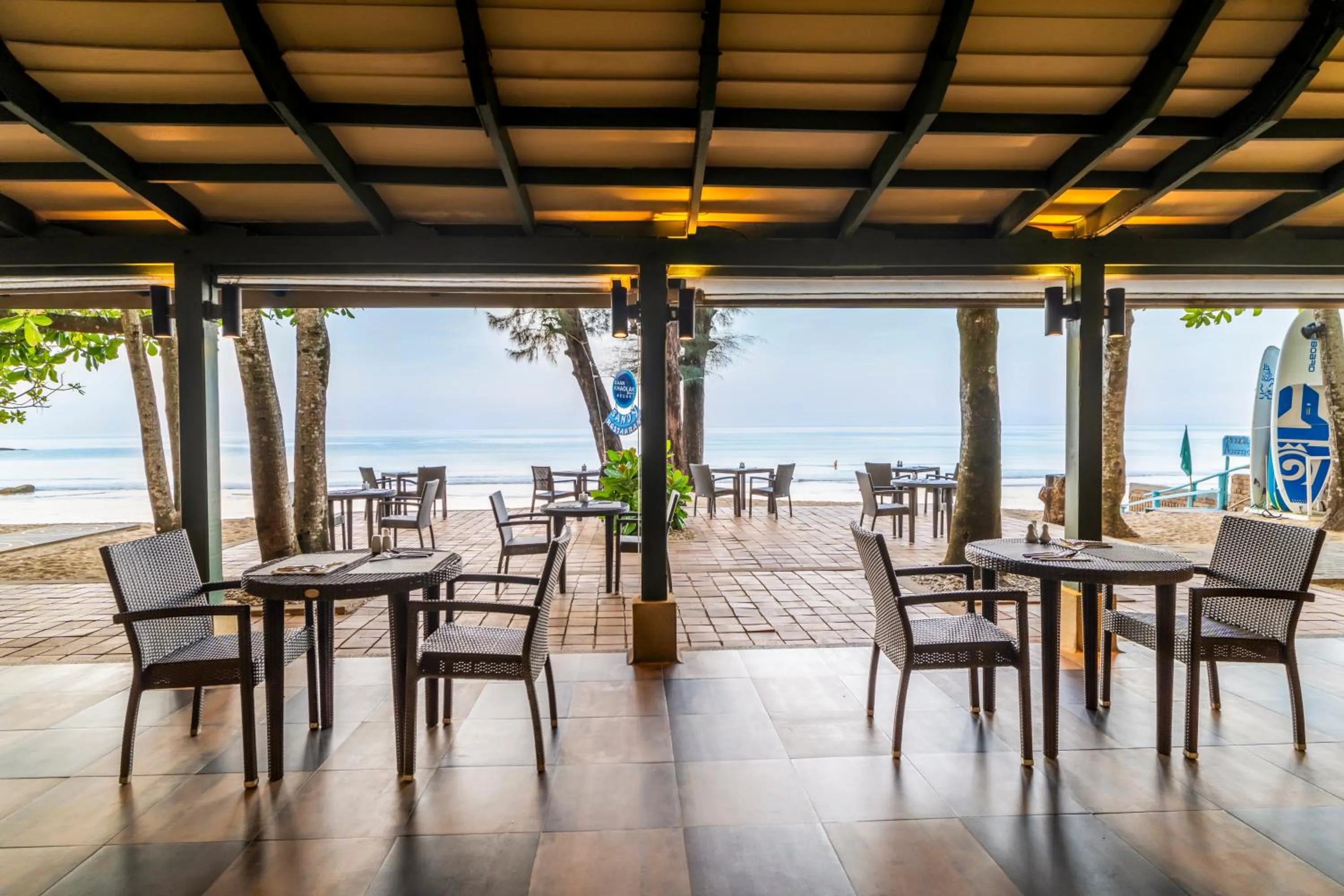 Restaurant/places to eat in Baan Khaolak Beach Resort
