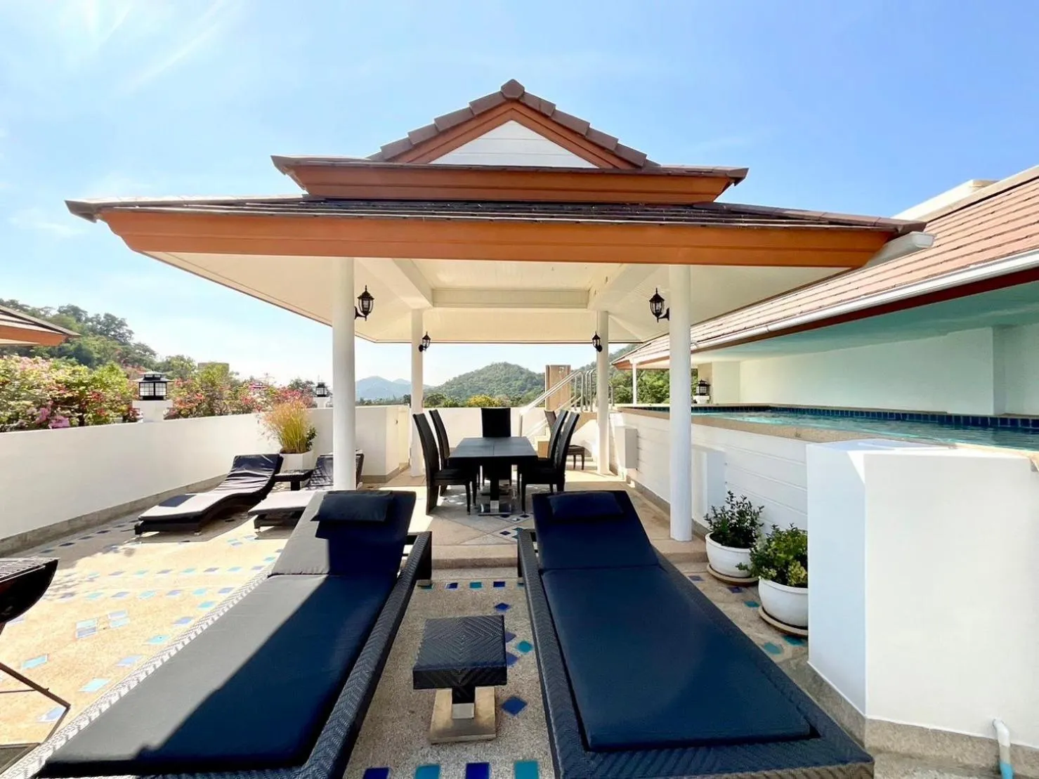 SeaRidge Hua Hin Resort & Poolvilla