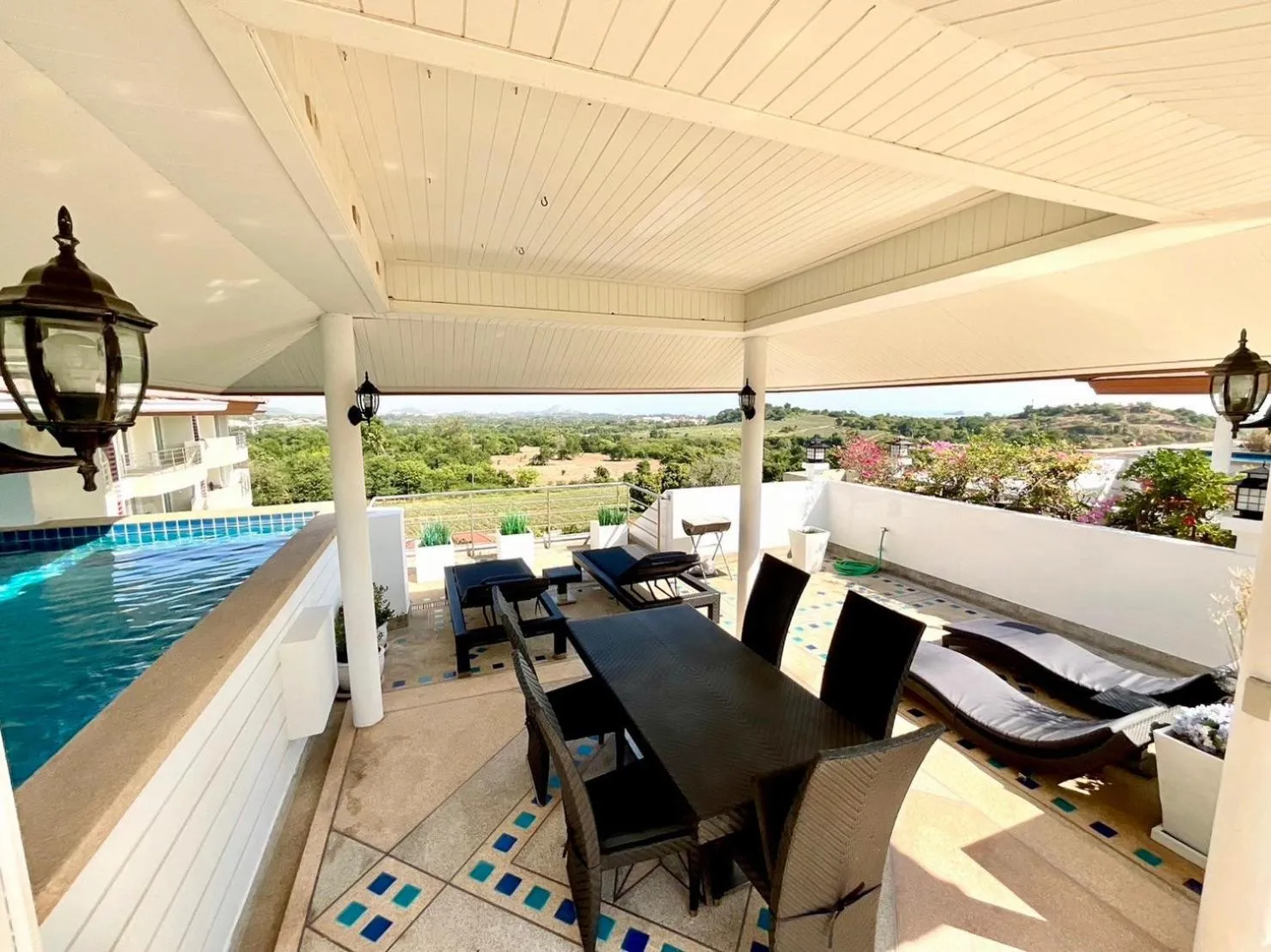 SeaRidge Hua Hin Resort & Poolvilla