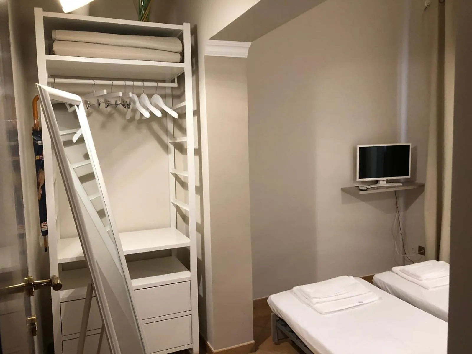 Other, Bed in A DUE PASSI temporary apartment