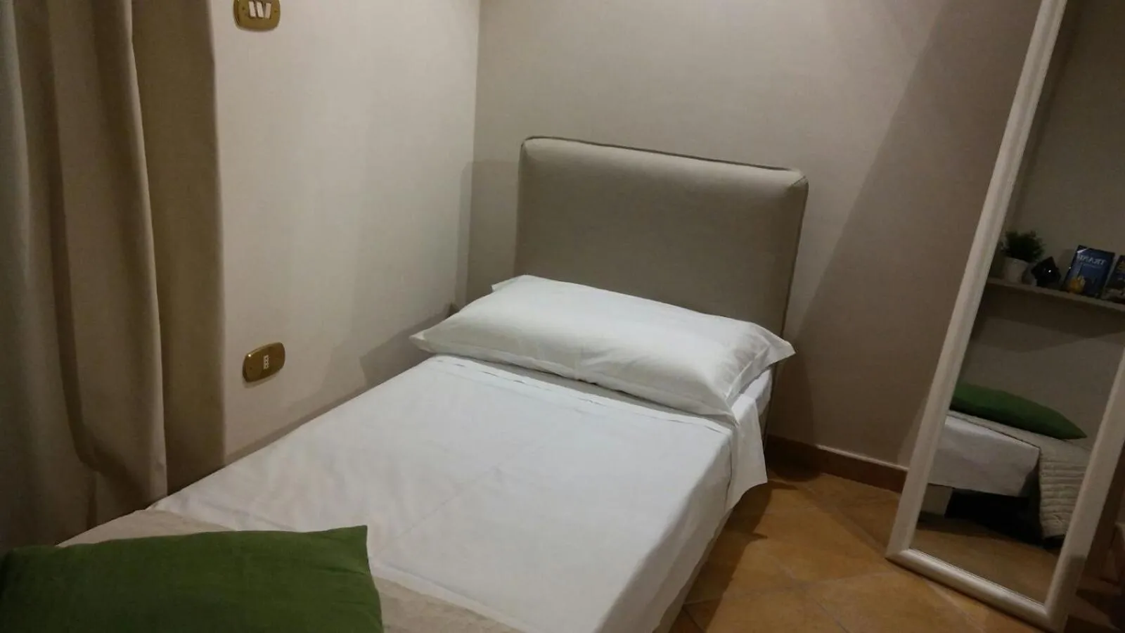 Other, Bed in A DUE PASSI temporary apartment