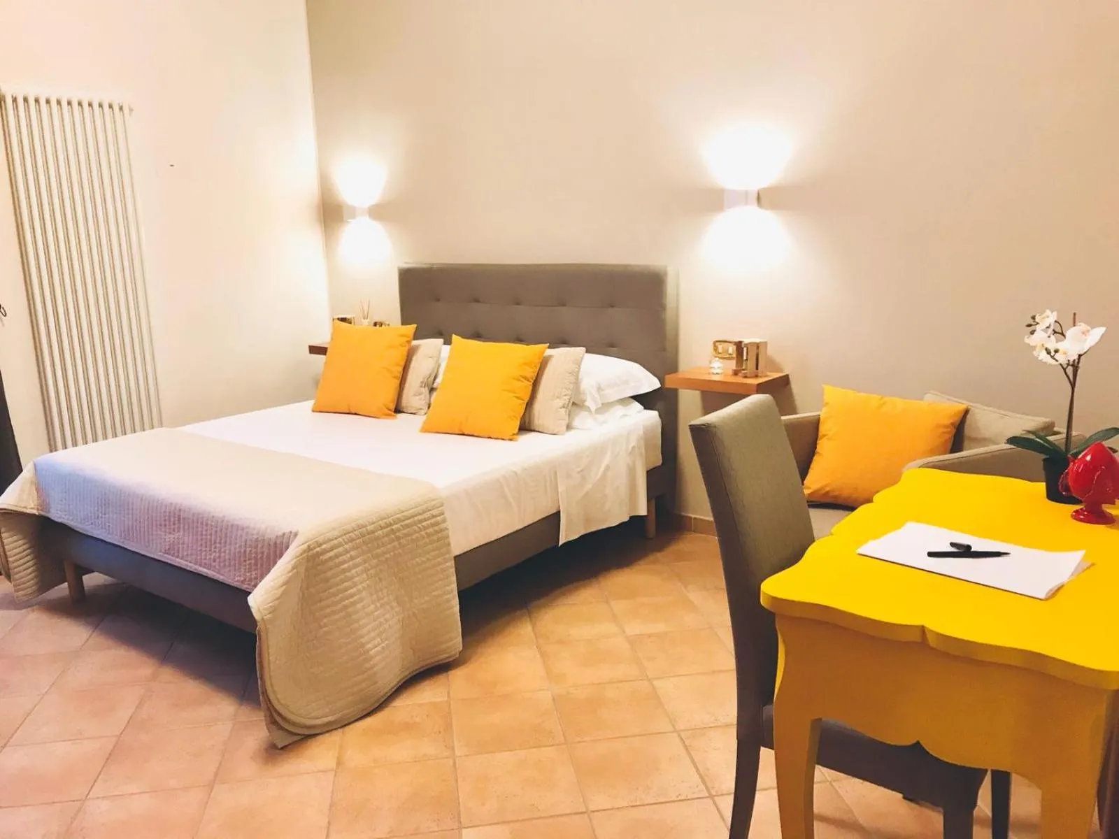 Photo of the whole room, Bed in A DUE PASSI temporary apartment