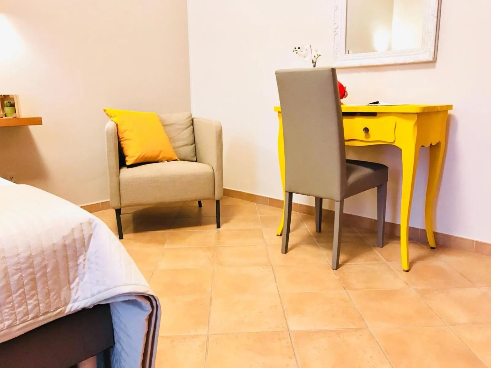 hair dresser in A DUE PASSI temporary apartment