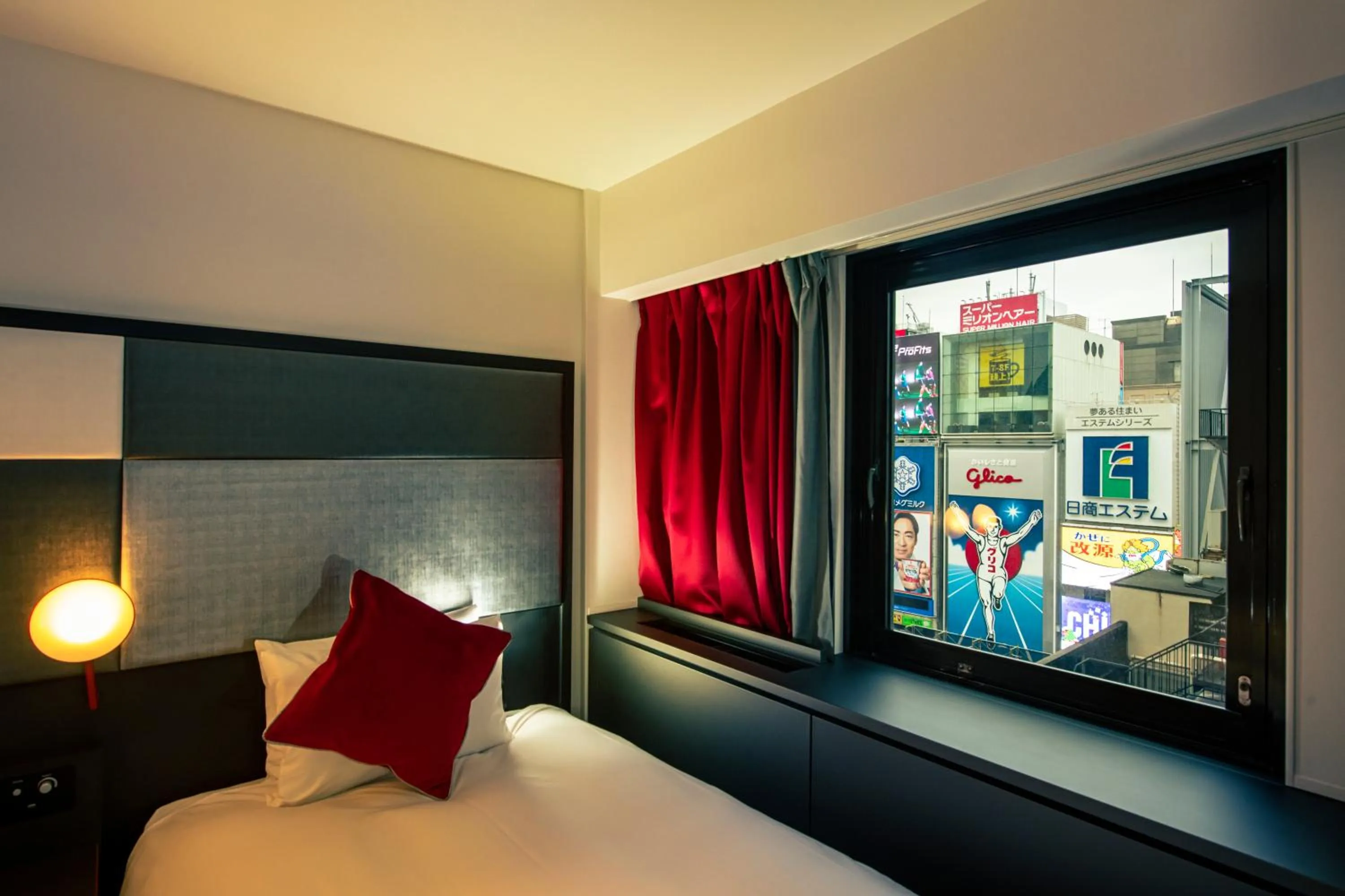 Photo of the whole room, Bed in Cross Hotel Osaka