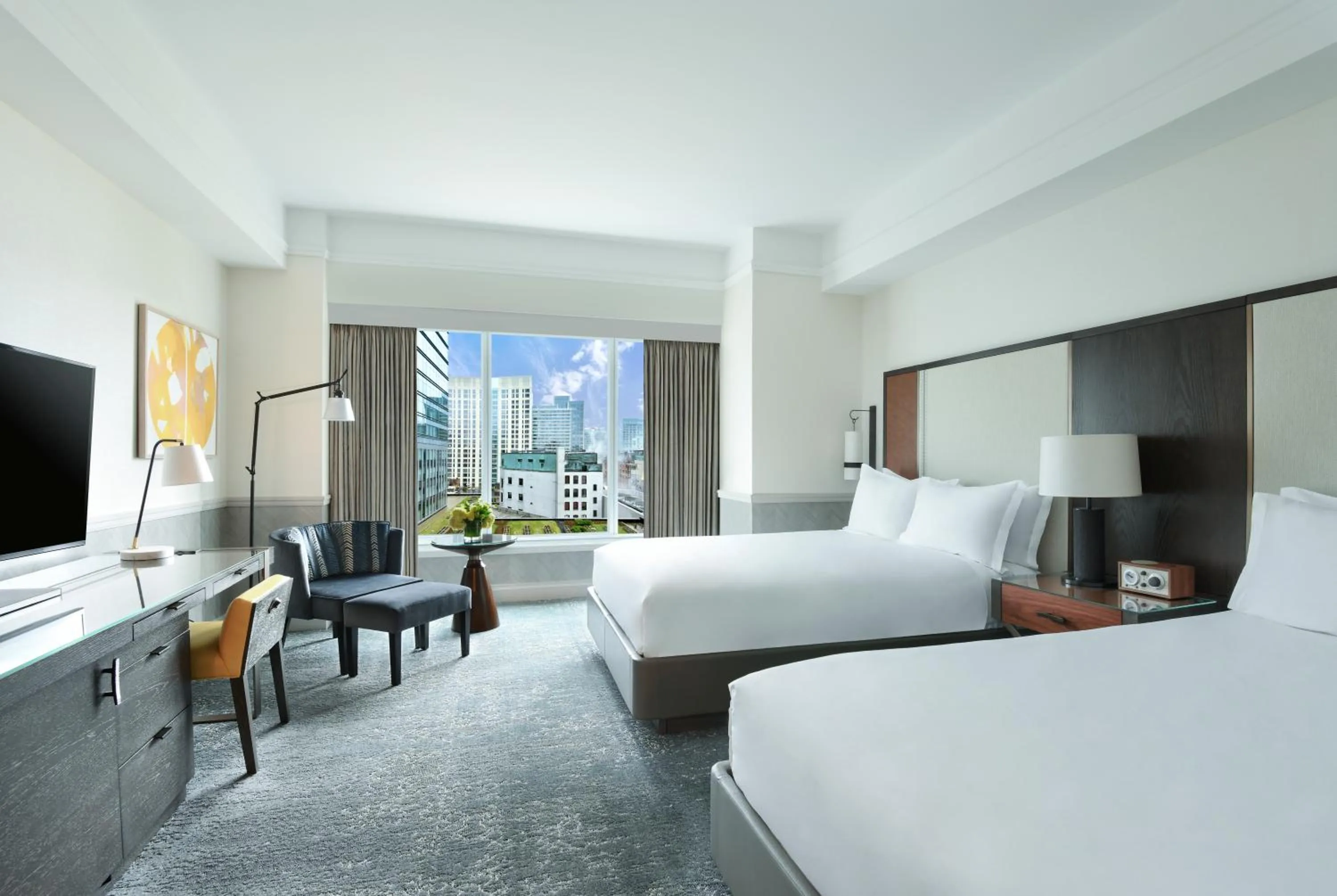 Guests, Bed in The Ritz-Carlton, Boston