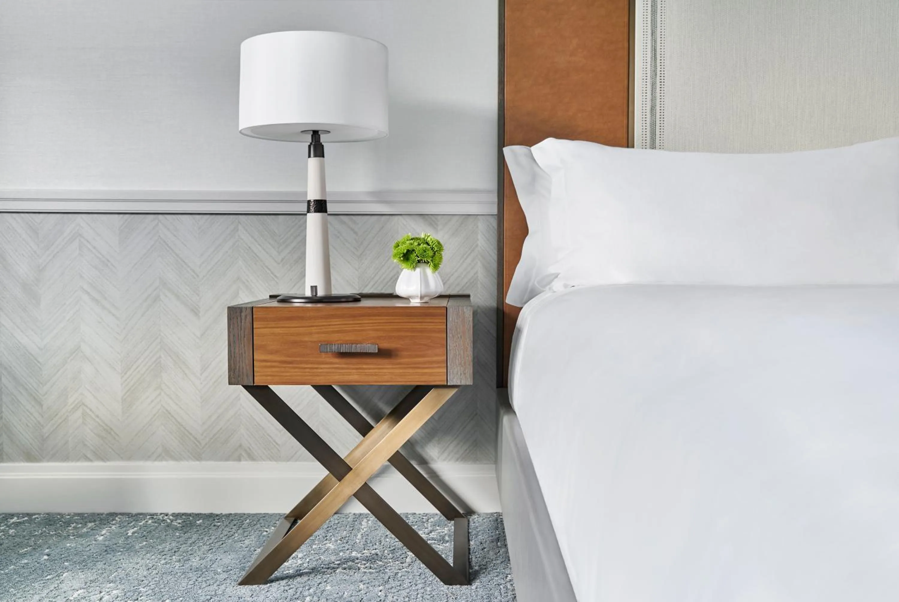 hair dresser, Bed in The Ritz-Carlton, Boston