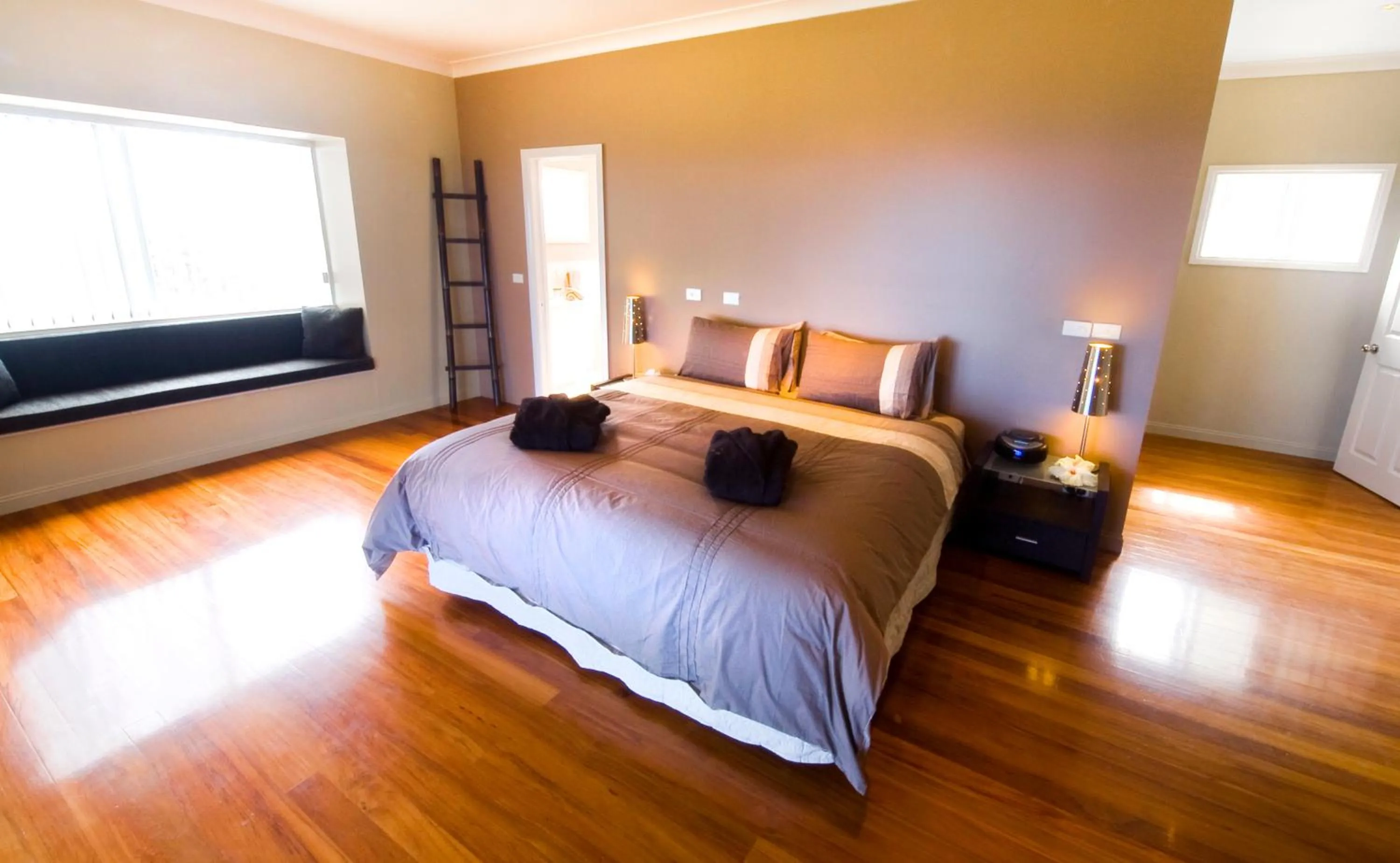 Photo of the whole room, Bed in Cumberland Resort & Spa