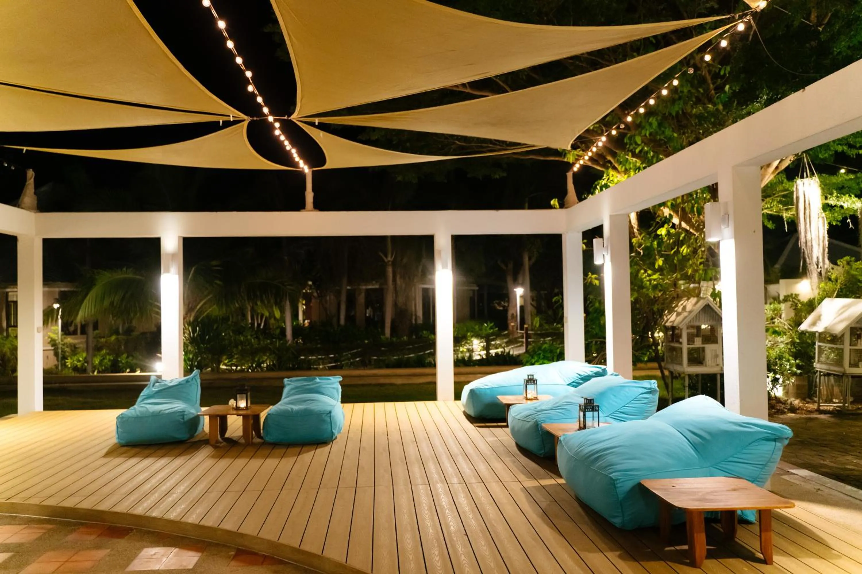 Seating area in Sirarun Resort