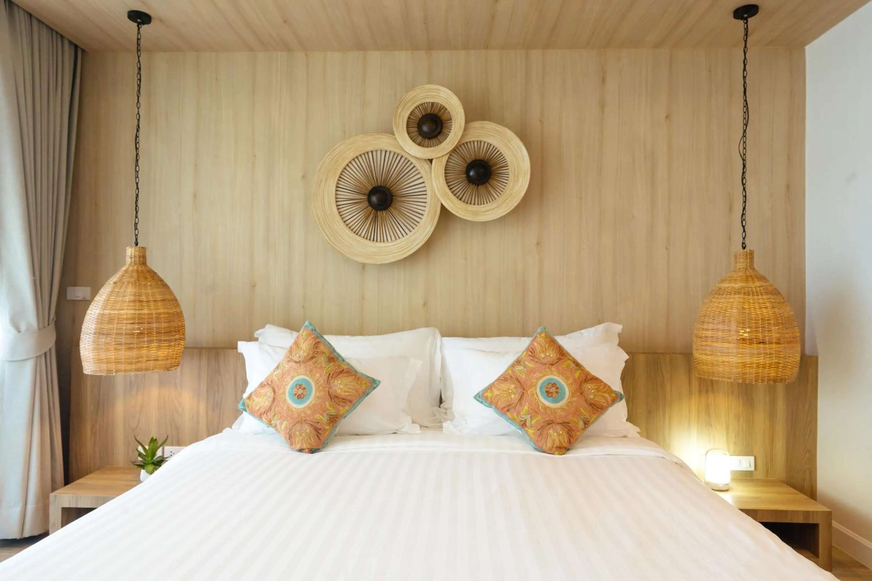 Bed in Sirarun Resort