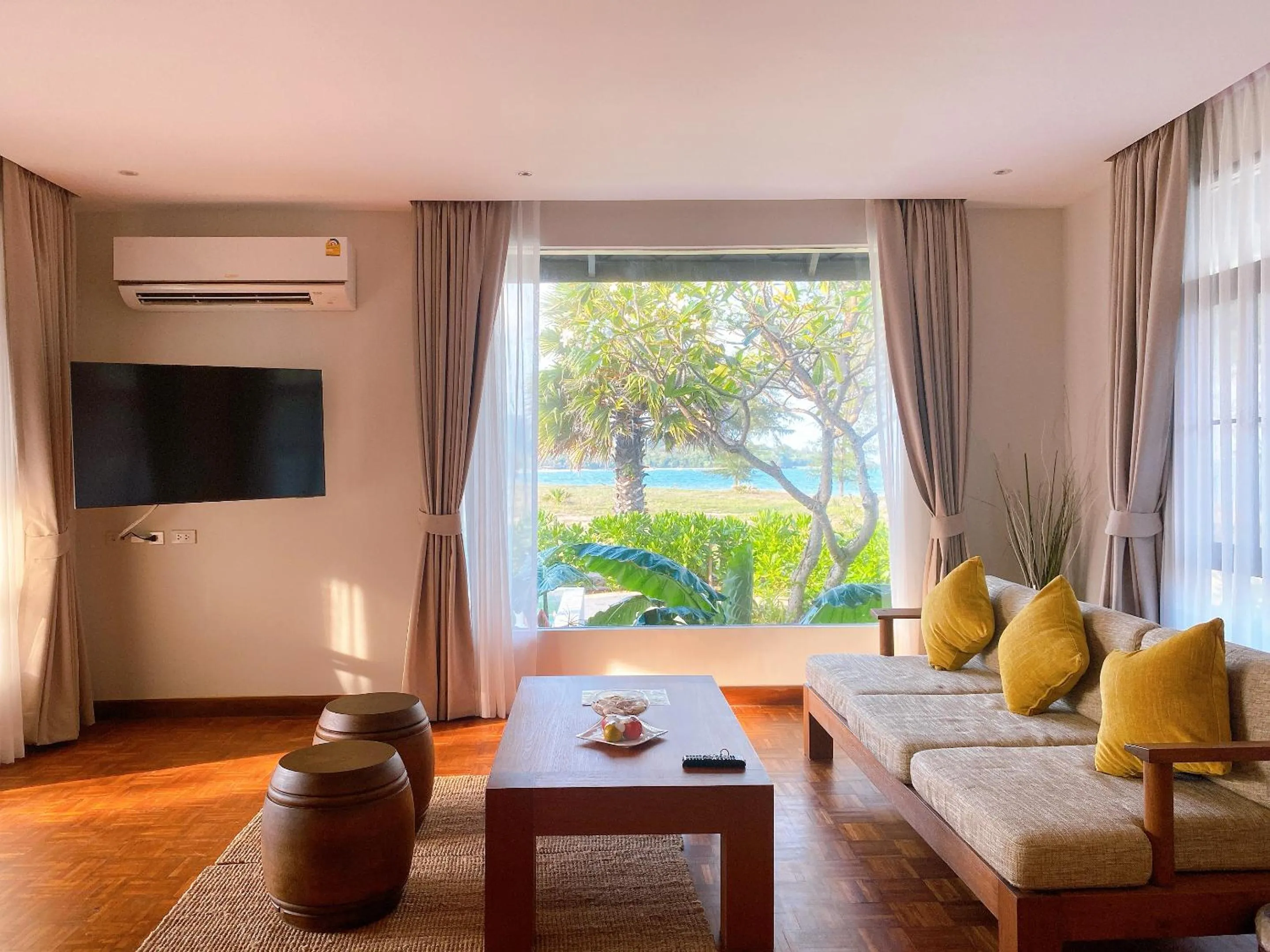 TV and multimedia in Sirarun Resort