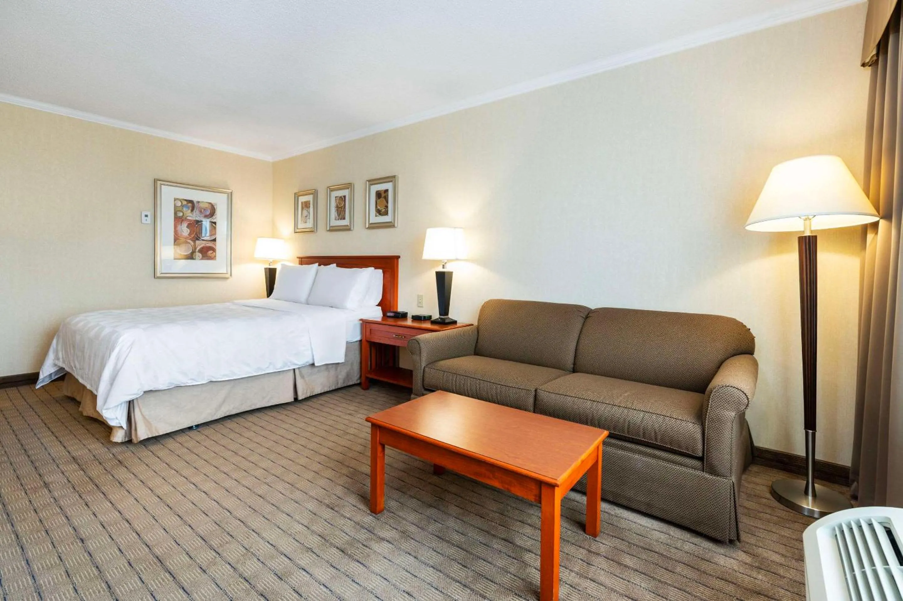 Bedroom in Allure Hotel & Conference Centre, Ascend Hotel Collection