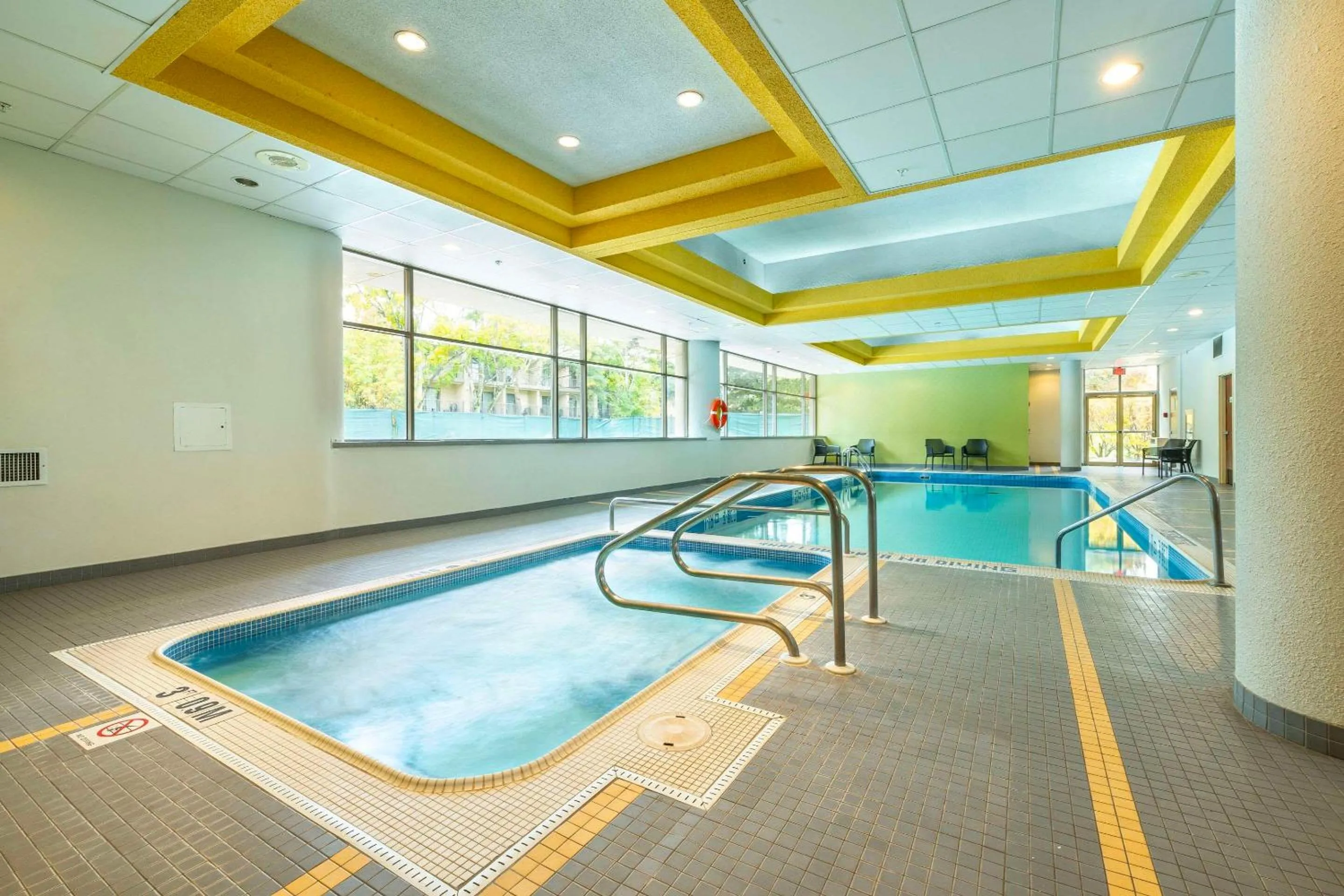 Swimming pool in Allure Hotel & Conference Centre, Ascend Hotel Collection
