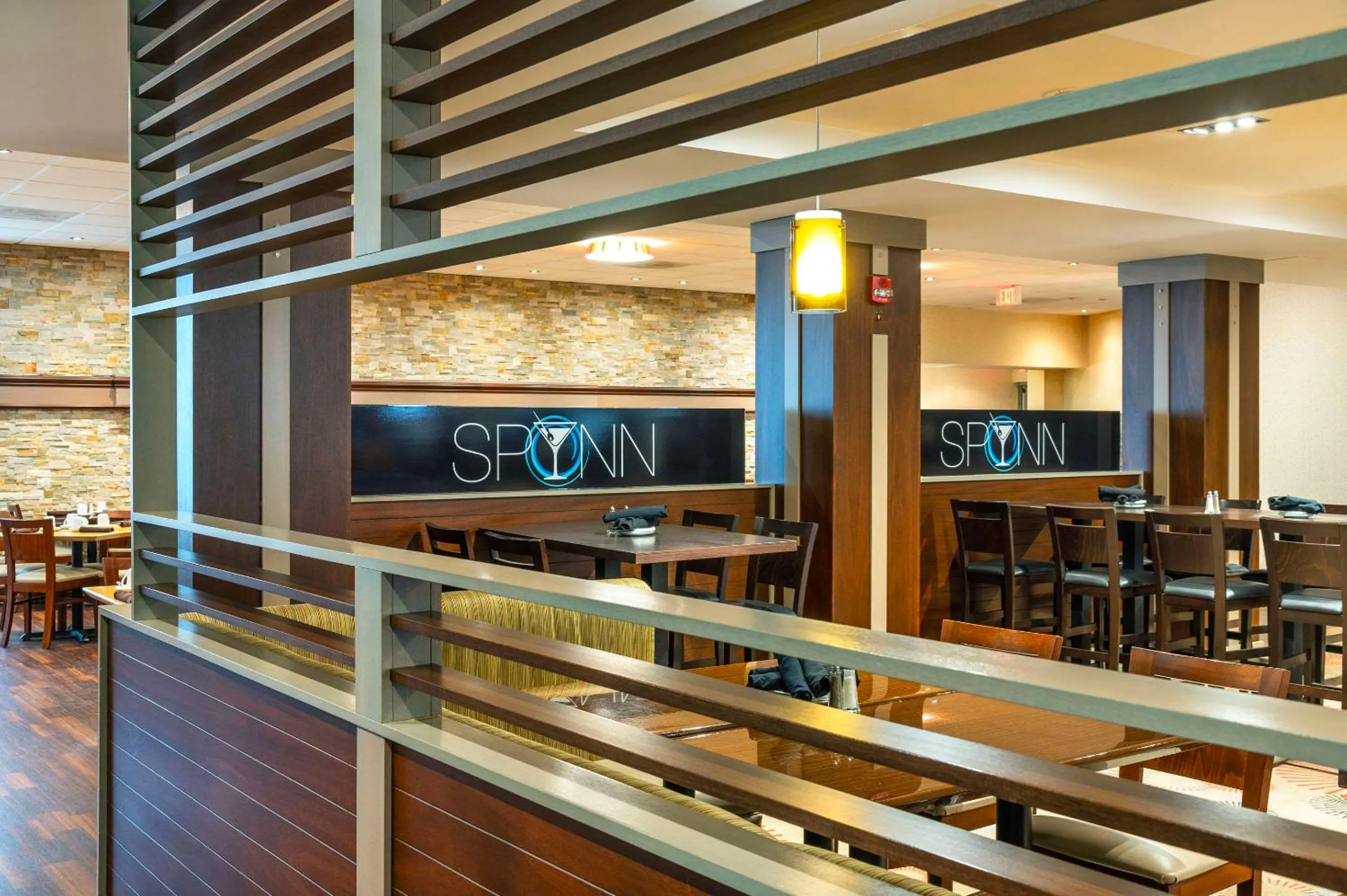 Restaurant/places to eat in Allure Hotel & Conference Centre, Ascend Hotel Collection