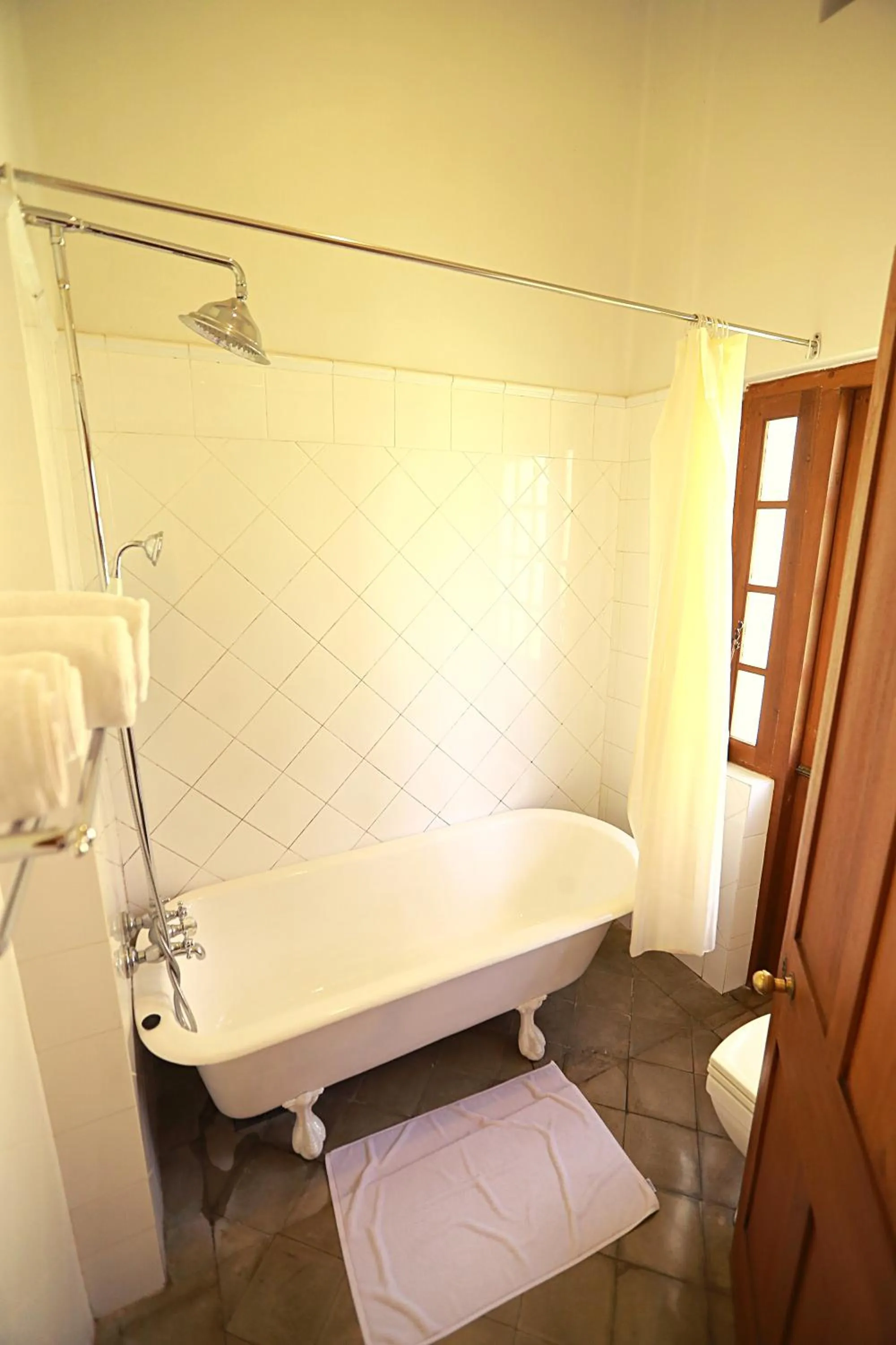 Bathroom in Bandarawela Hotel