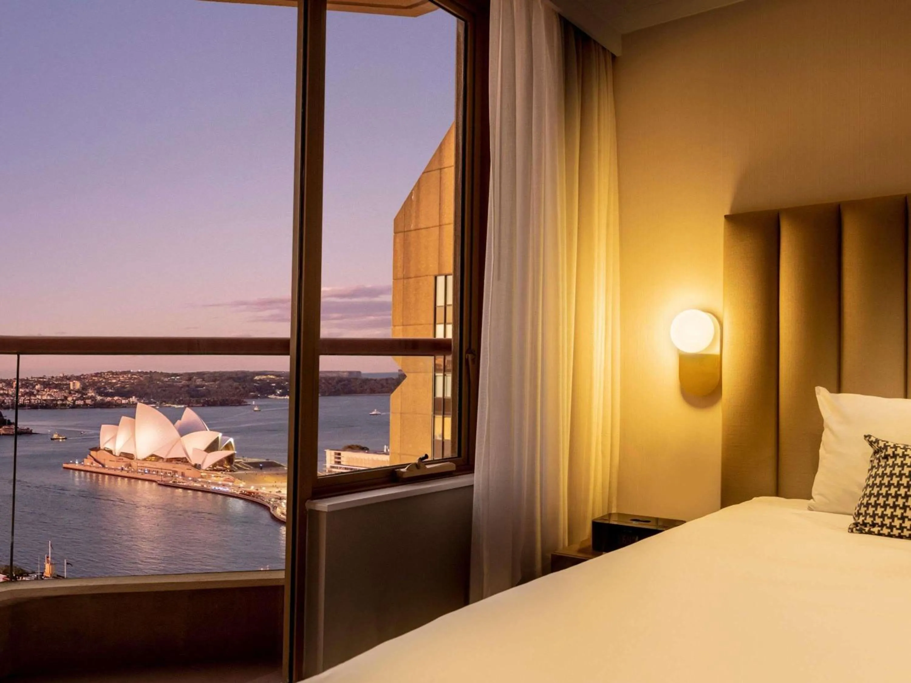 Bedroom, Bed in The Sebel Quay West Suites Sydney