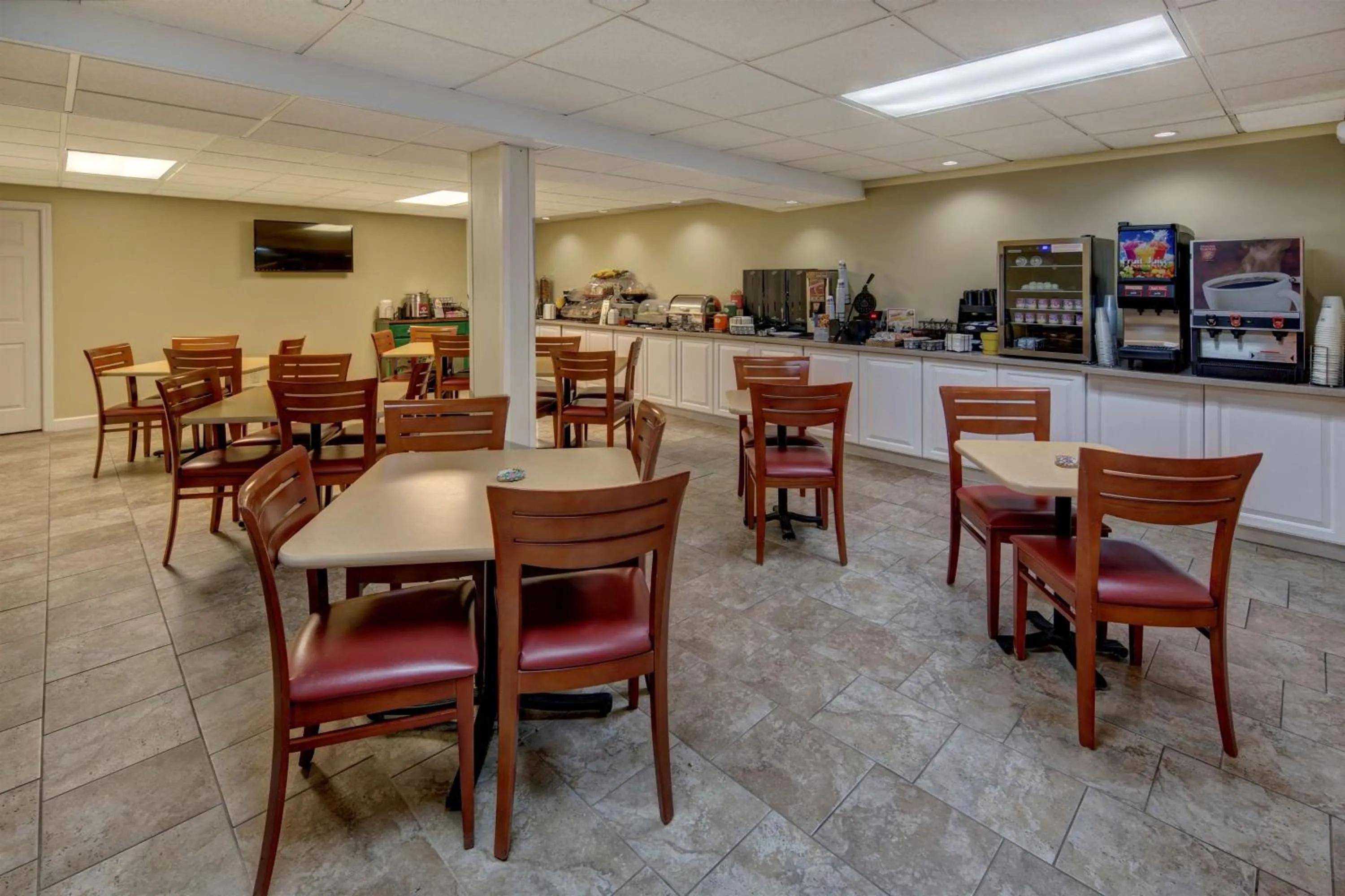 Dining area in Best Western Inn Russellville