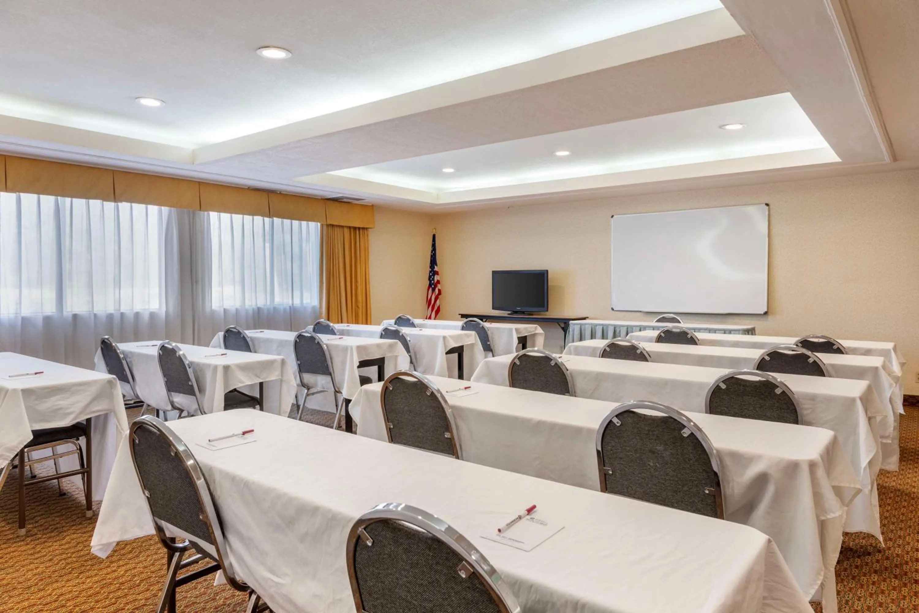 Meeting/conference room in Best Western Plus West Covina Inn