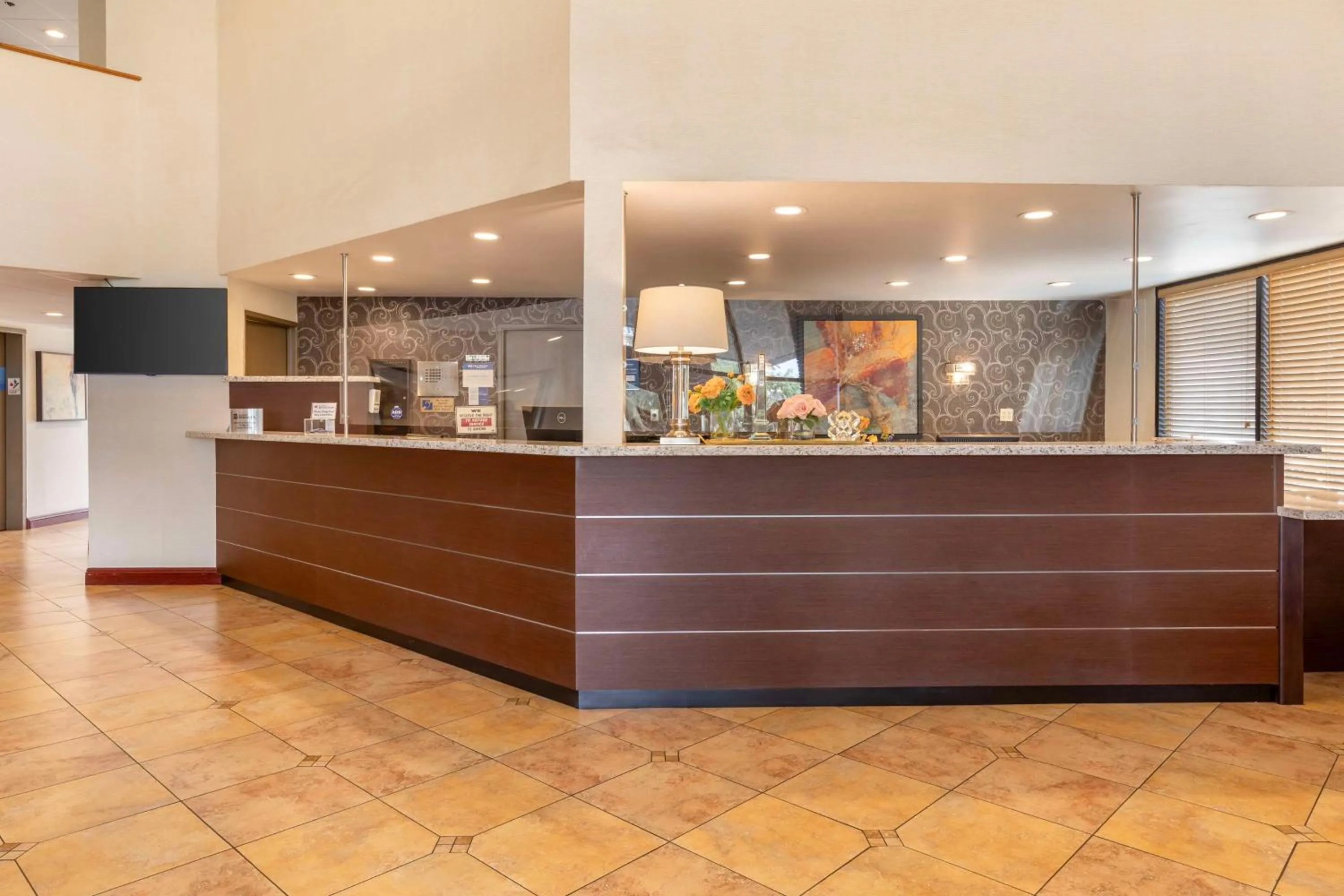 Lobby or reception in Best Western Plus West Covina Inn