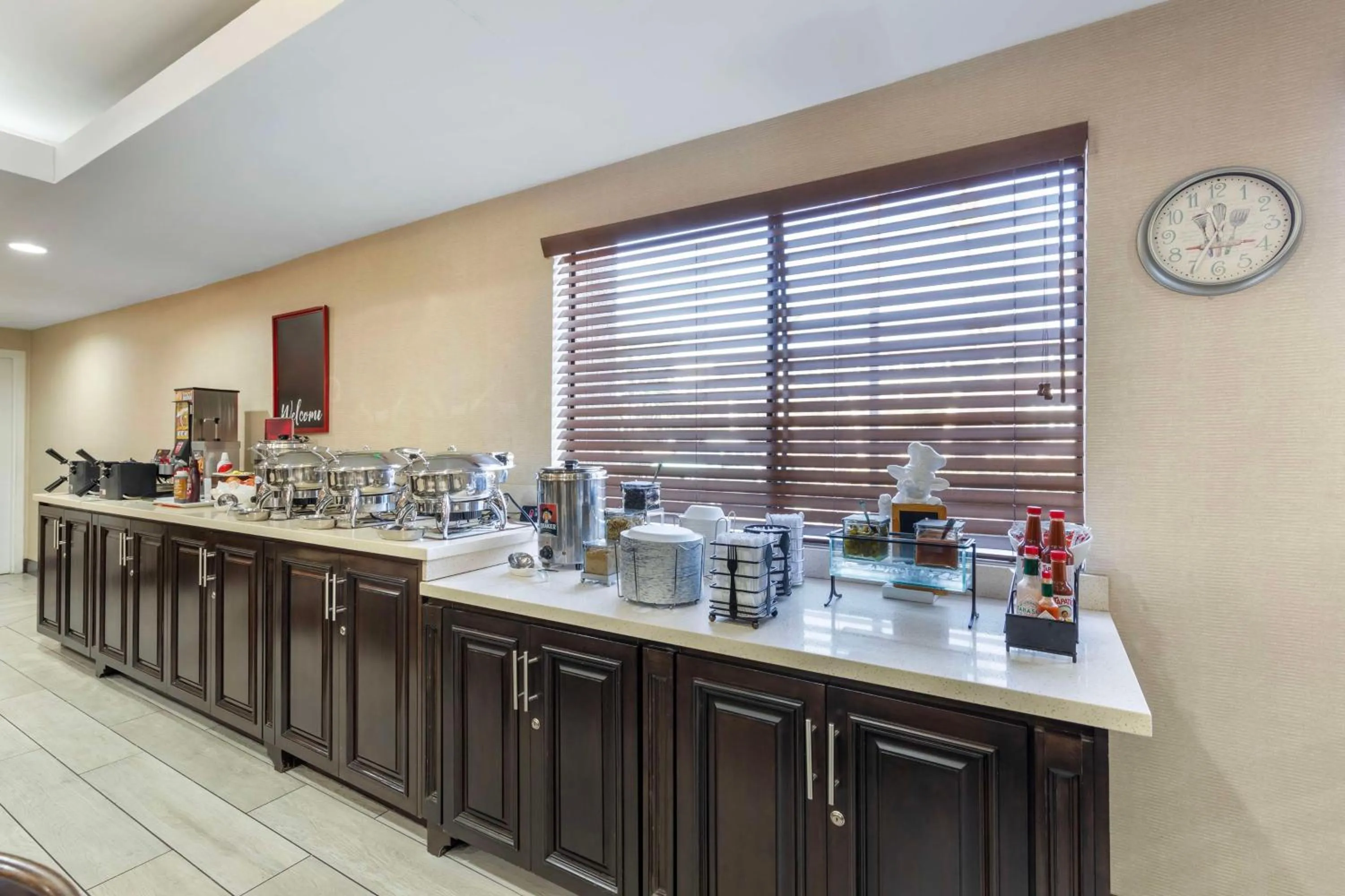 Breakfast in Best Western Plus West Covina Inn