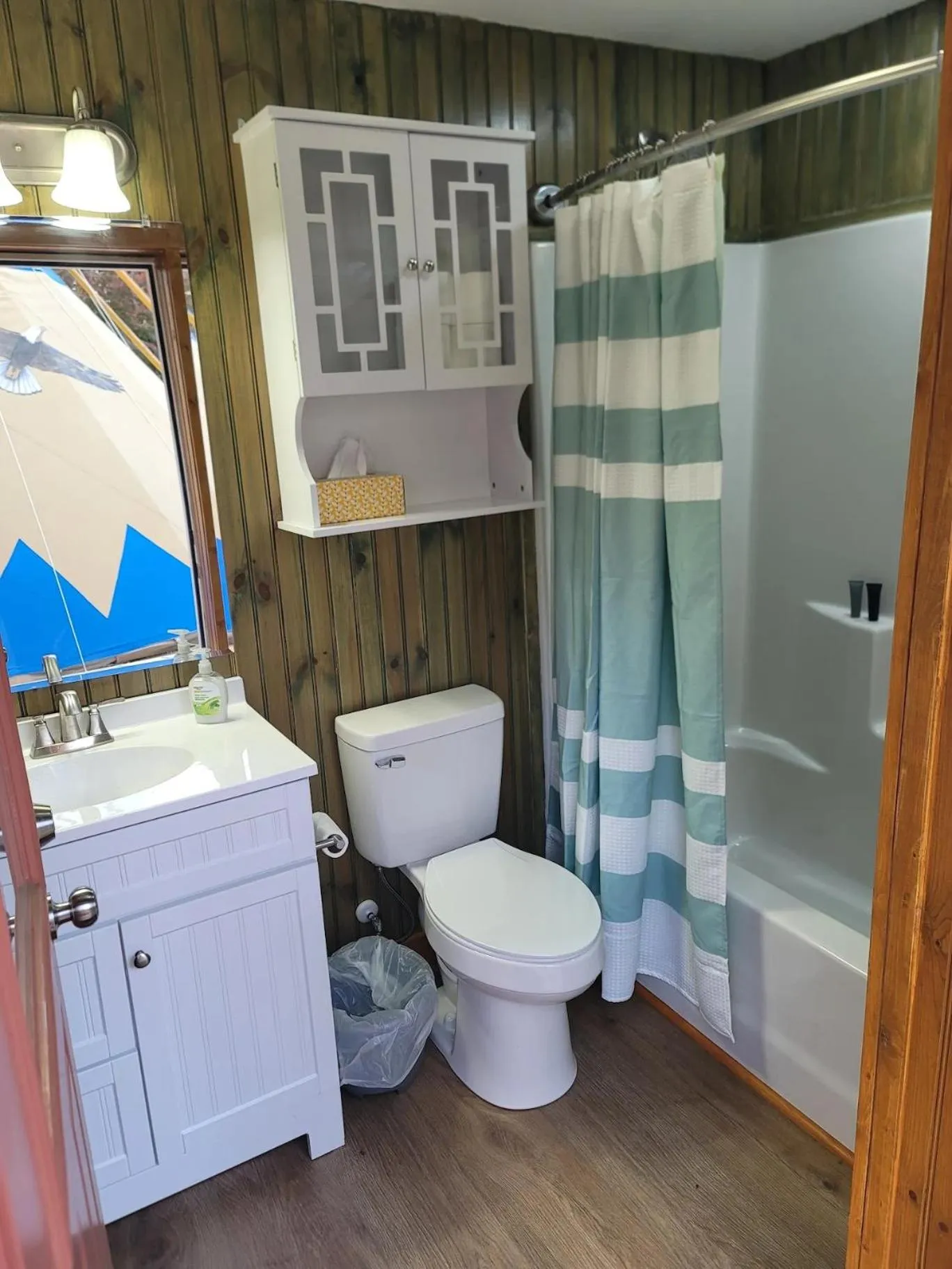Shower in Mountain Aire Cottages, Inn, & Glamping