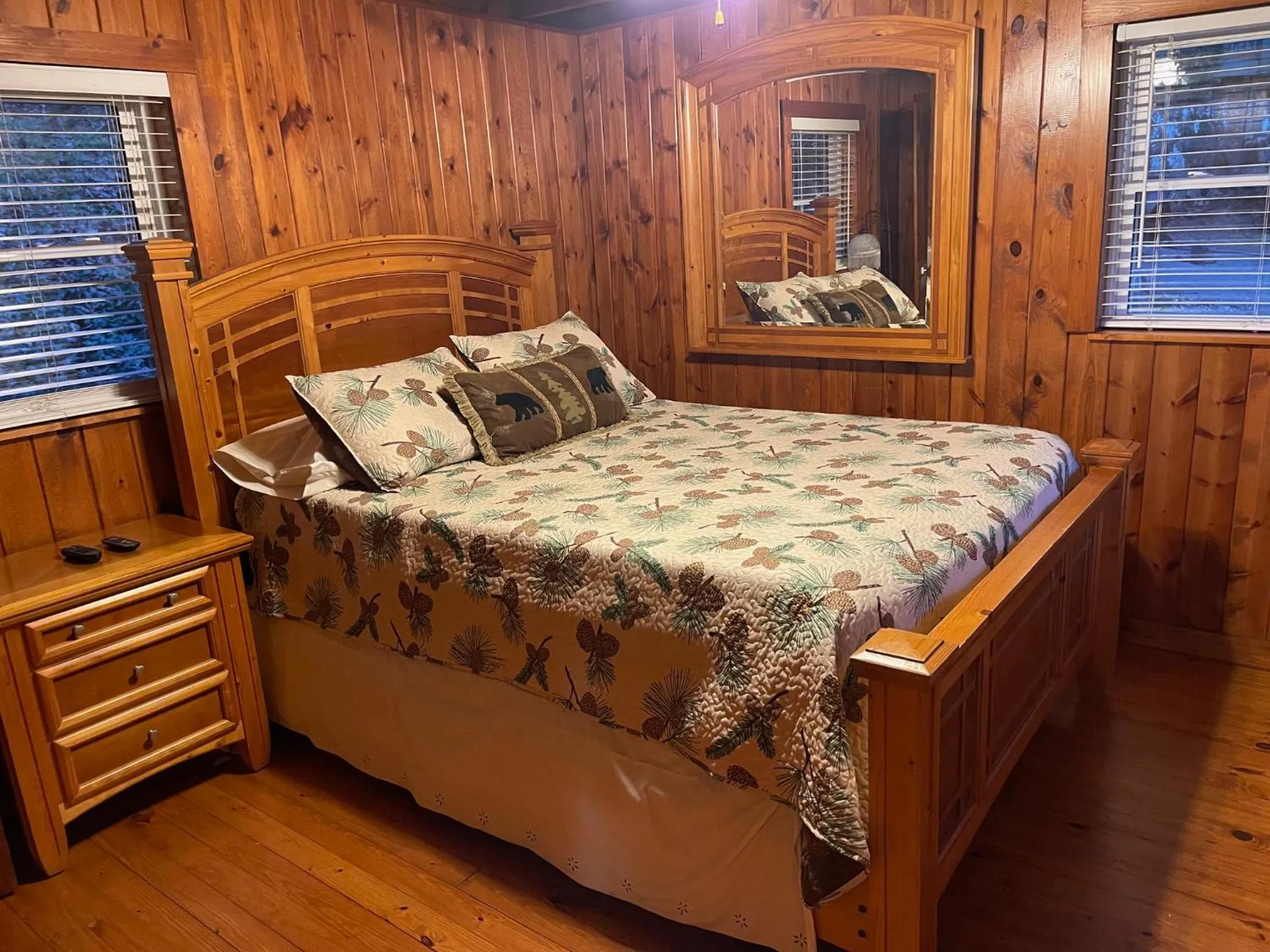 Bedroom, Bed in Mountain Aire Cottages, Inn, & Glamping
