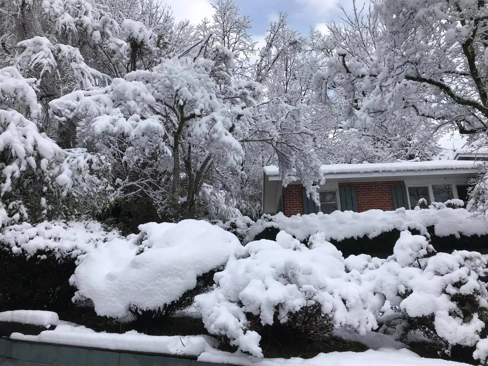 Property building in Mountain Aire Cottages, Inn, & Glamping